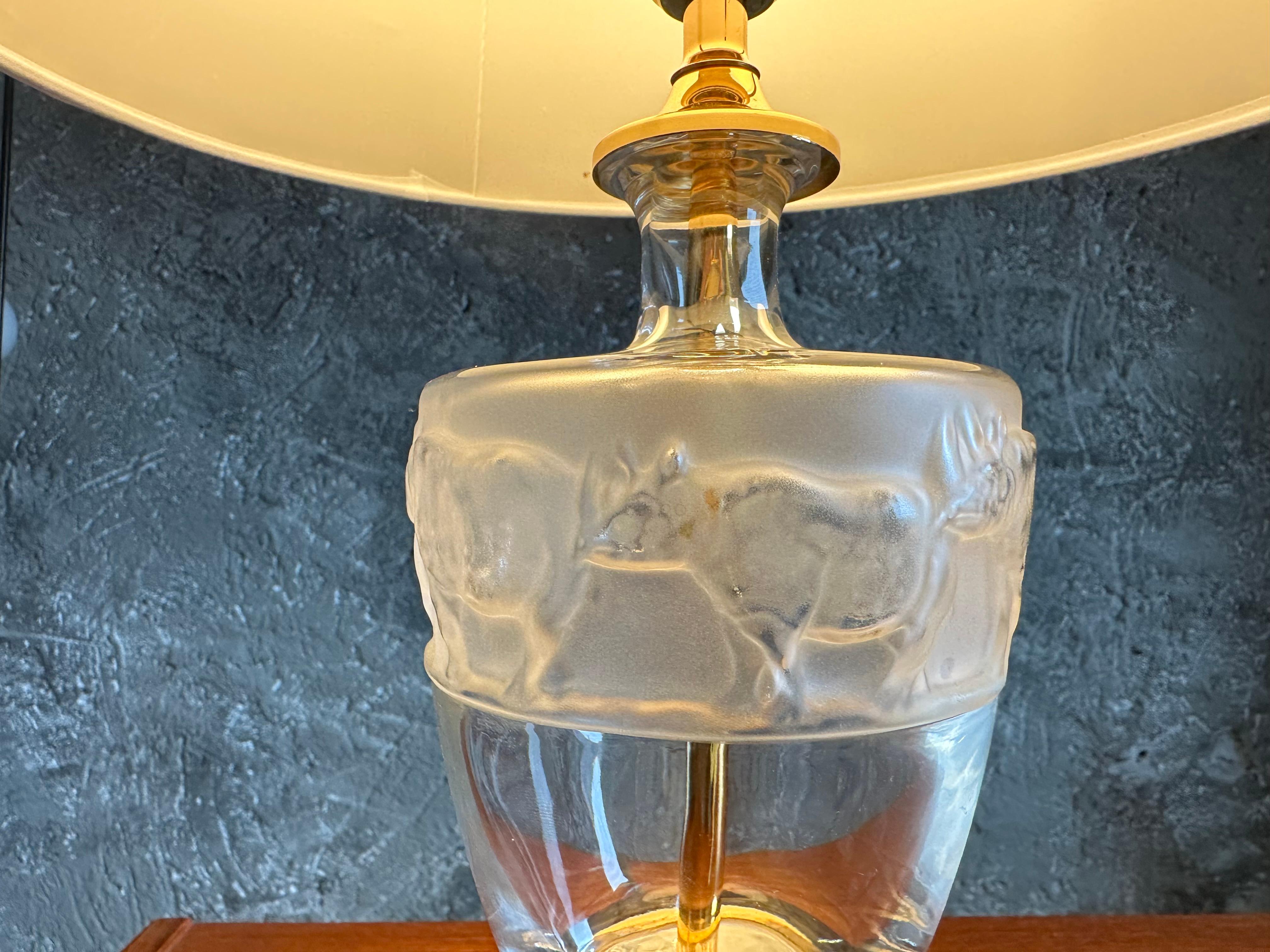 Verre Lampe de table Murano africaine Rhino Design, laiton et verre Italie années 1960