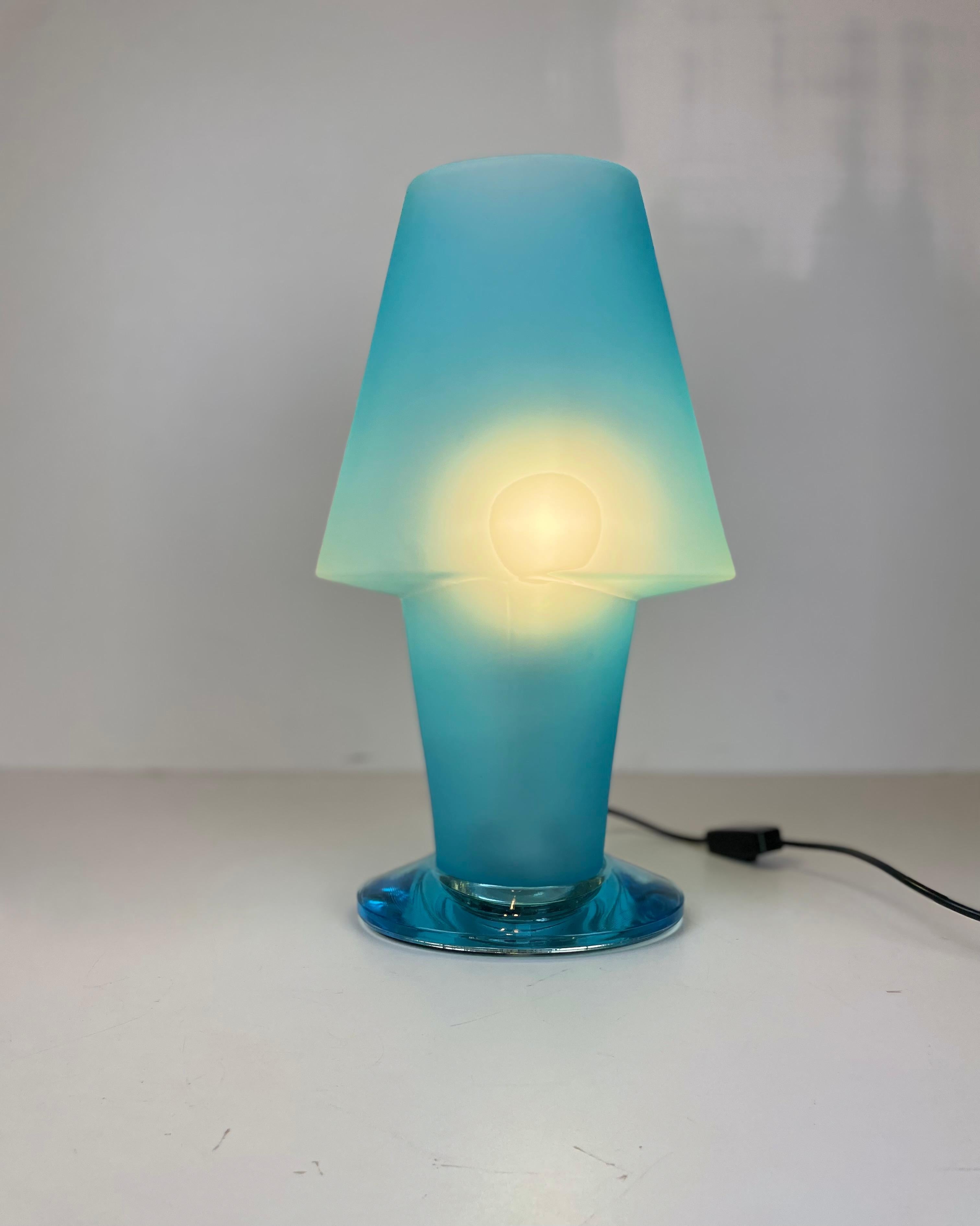 Postmoderne Lampe de table Murano attribuée à Mazzega, dans le style de D. A Style, années 1990 en vente