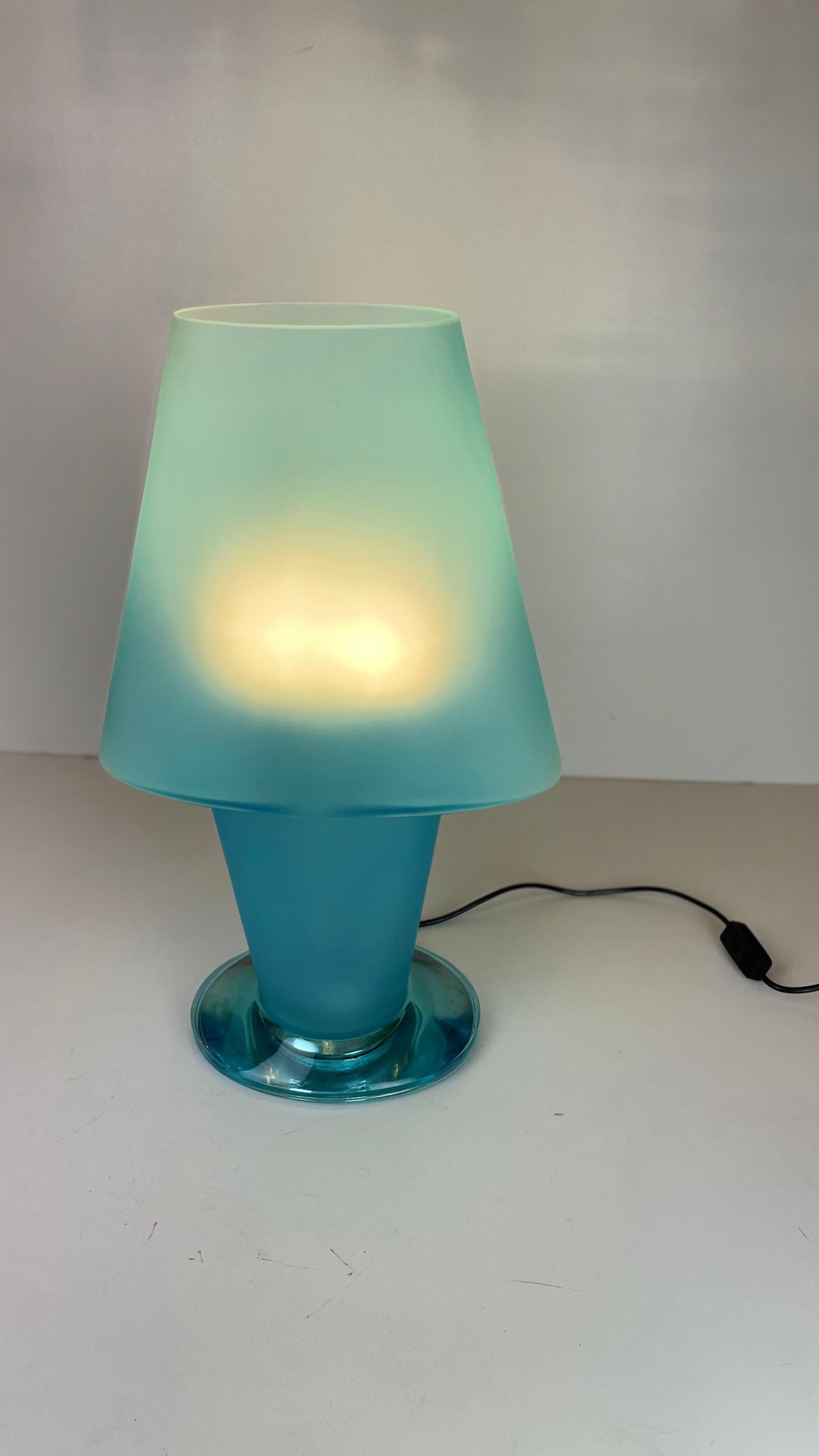 italien Lampe de table Murano attribuée à Mazzega, dans le style de D. A Style, années 1990 en vente
