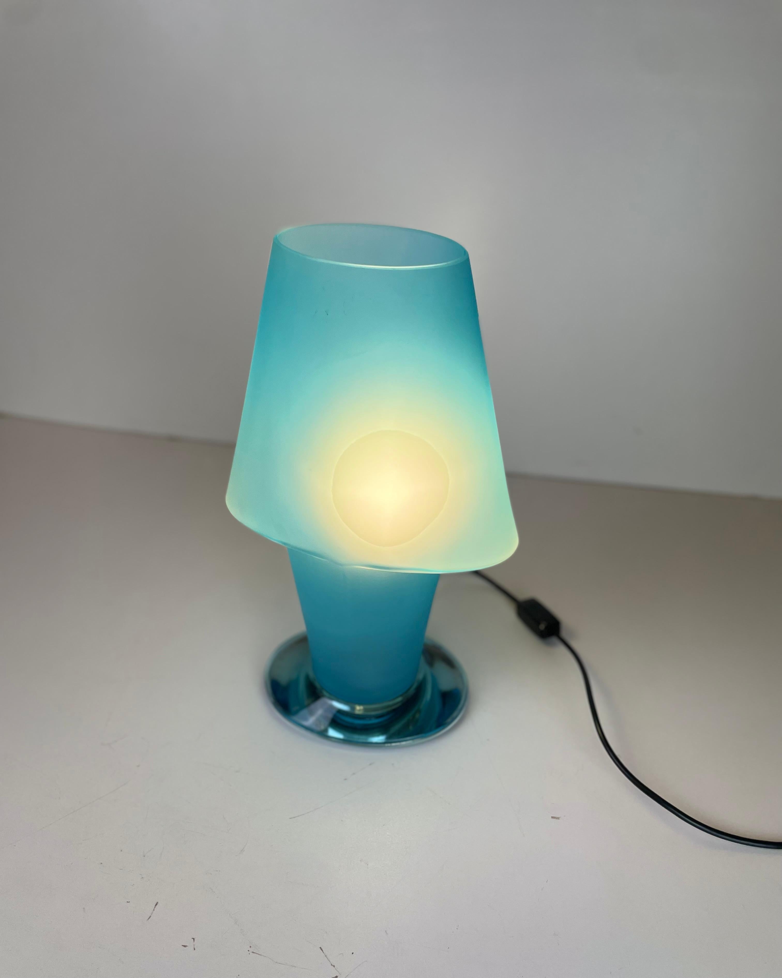 italien Lampe de table Murano attribuée à Mazzega, dans le style de D. A Style, années 1990 en vente