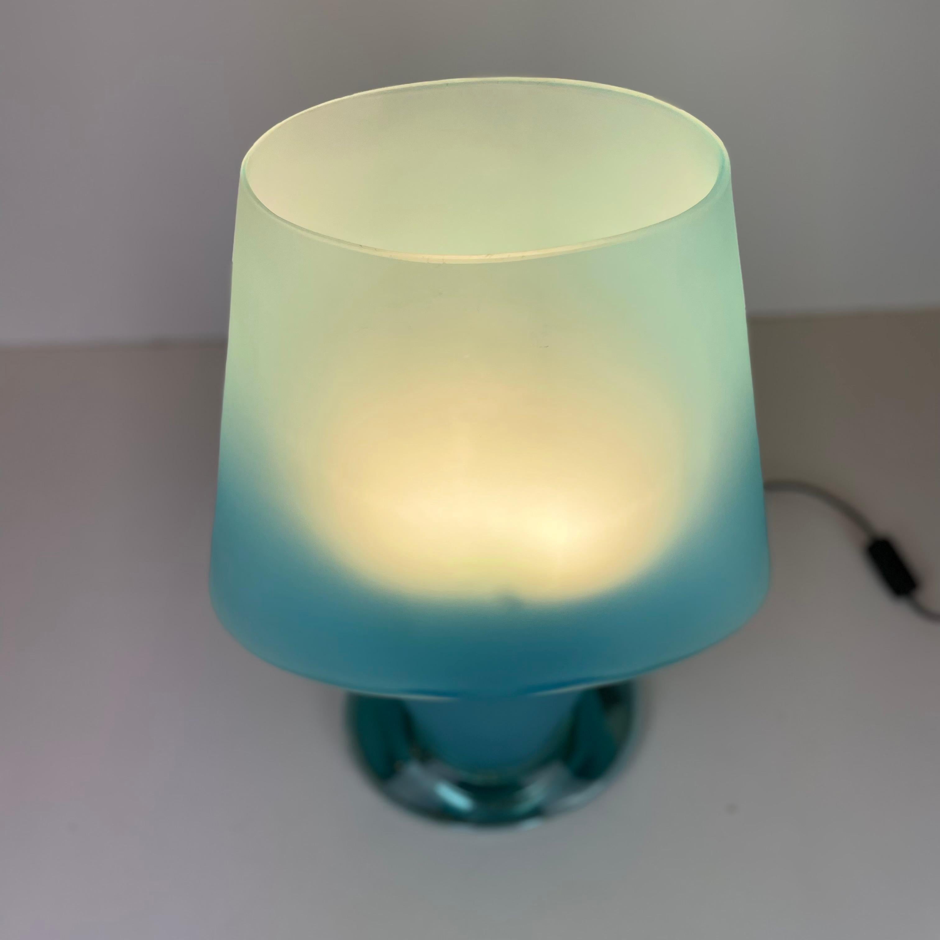 Lampe de table Murano attribuée à Mazzega, dans le style de D. A Style, années 1990 Bon état - En vente à Brussel, BE