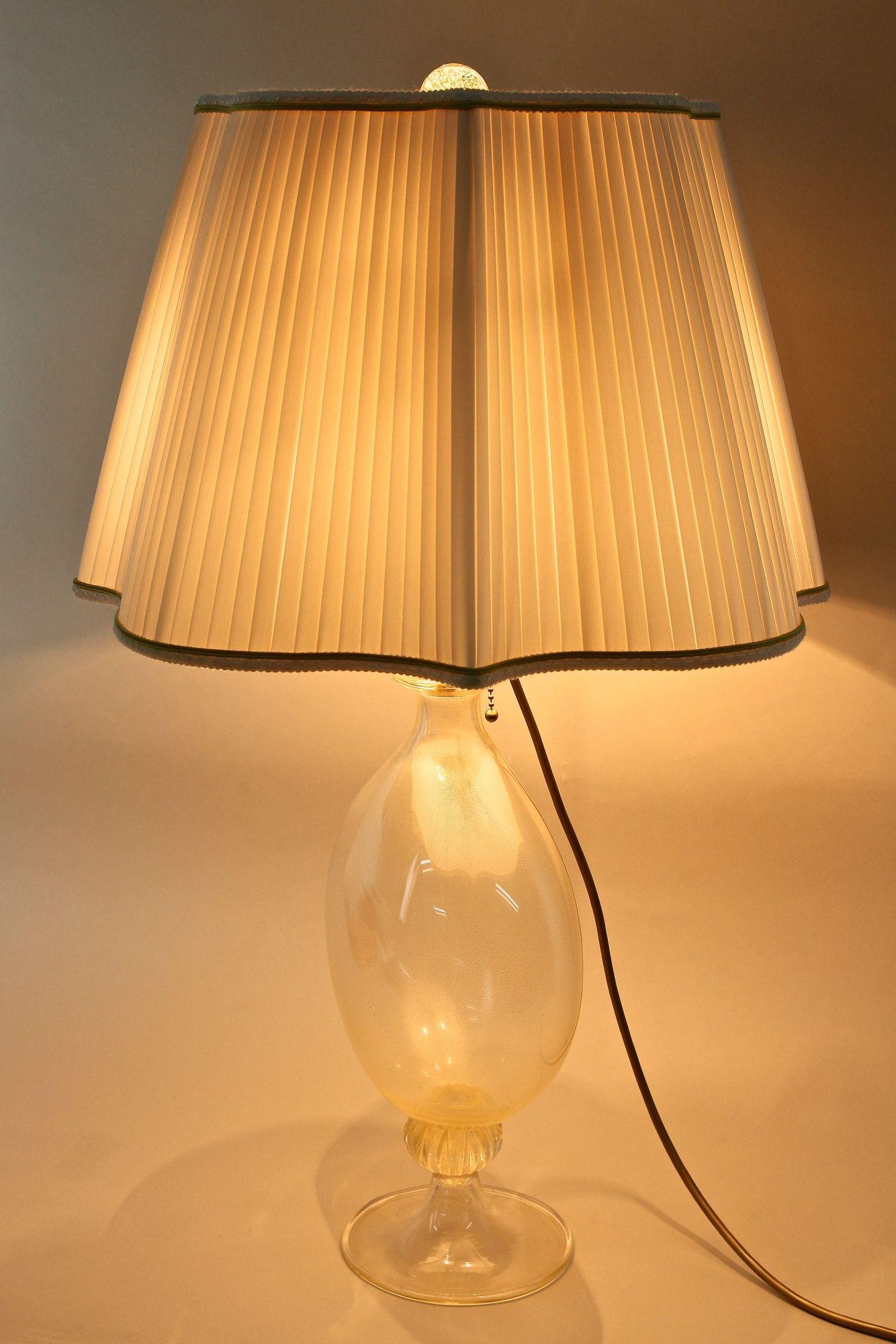 Lampada da tavolo di Murano di Barovier & Tosso con scaglie d'oro 24K, Italia 1960 in vendita 2