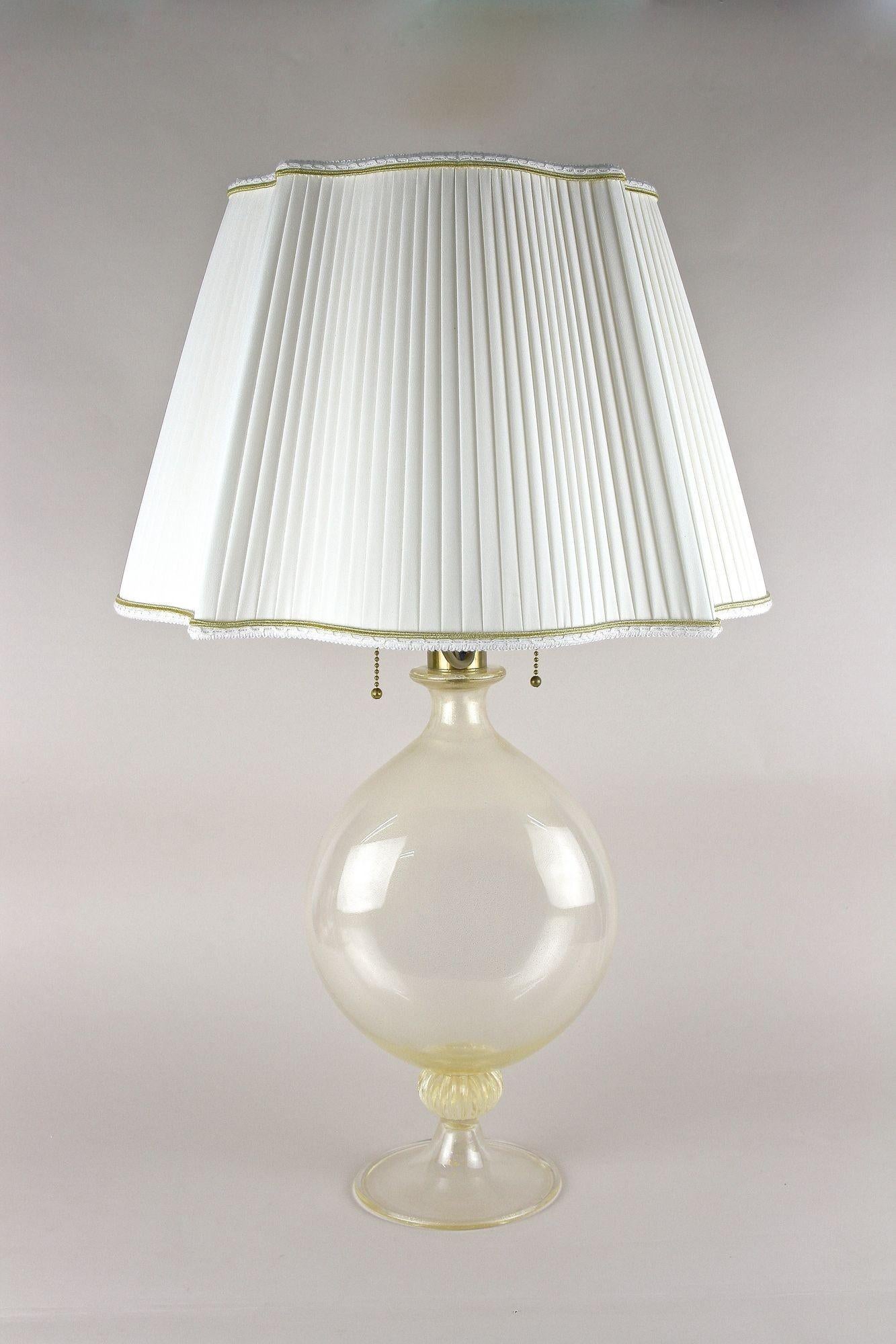 Lampada da tavolo di Murano di Barovier & Tosso con scaglie d'oro 24K, Italia 1960 in vendita 4