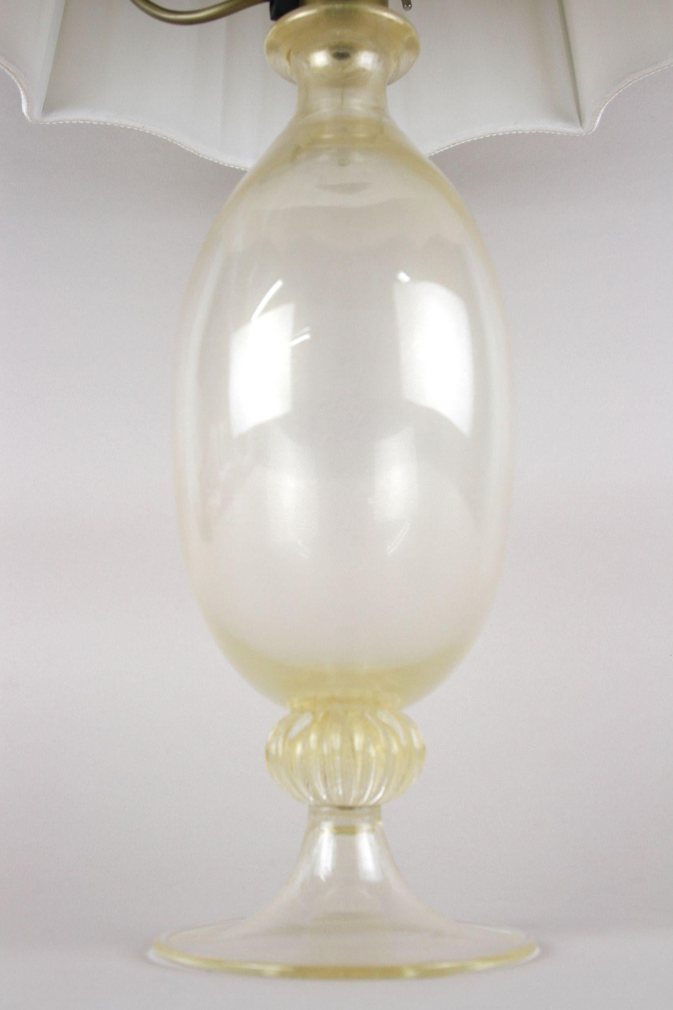 Lampada da tavolo di Murano di Barovier & Tosso con scaglie d'oro 24K, Italia 1960 in vendita 9