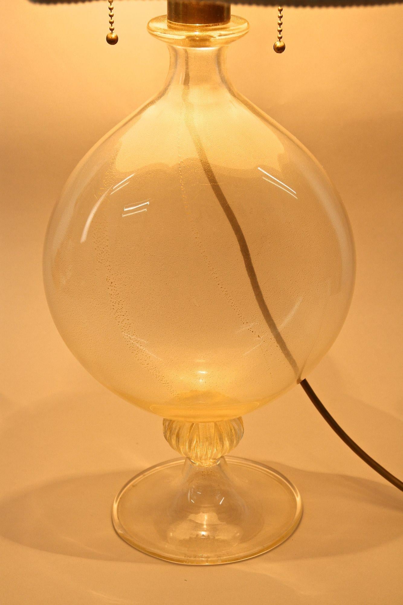 Mid-Century moderno Lampada da tavolo di Murano di Barovier & Tosso con scaglie d'oro 24K, Italia 1960 in vendita