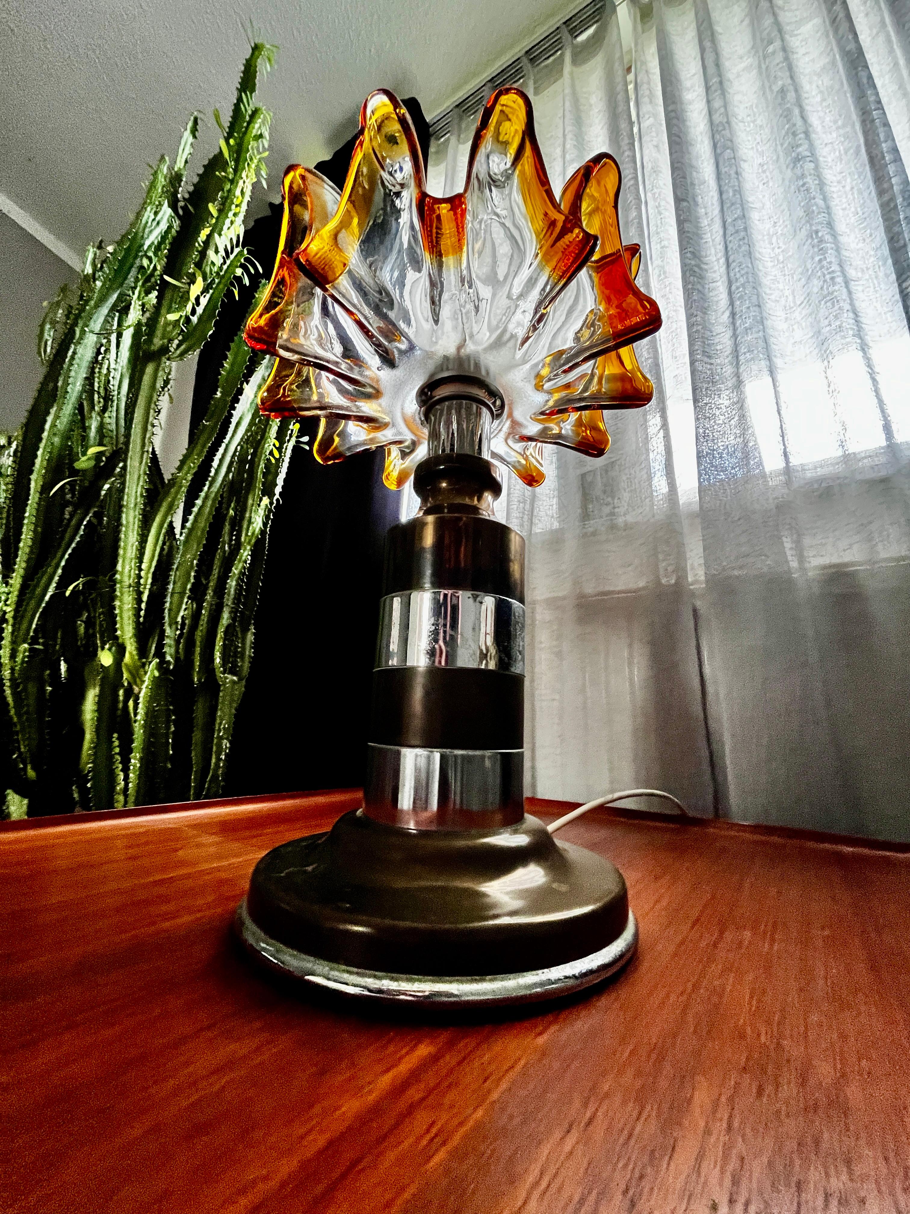 Italian Murano table lamp for Mazzega For Sale