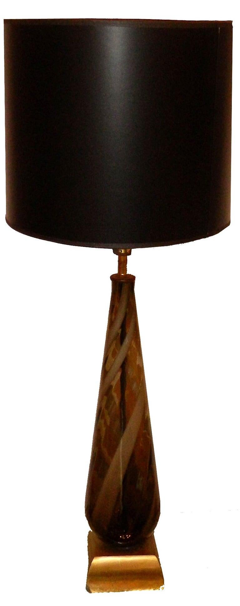 Italienische Barovier-Tischlampe aus geblasenem Muranoglas mit Bronzefuß, Moderne der Mitte des Jahrhunderts, 1950 (Handgefertigt) im Angebot