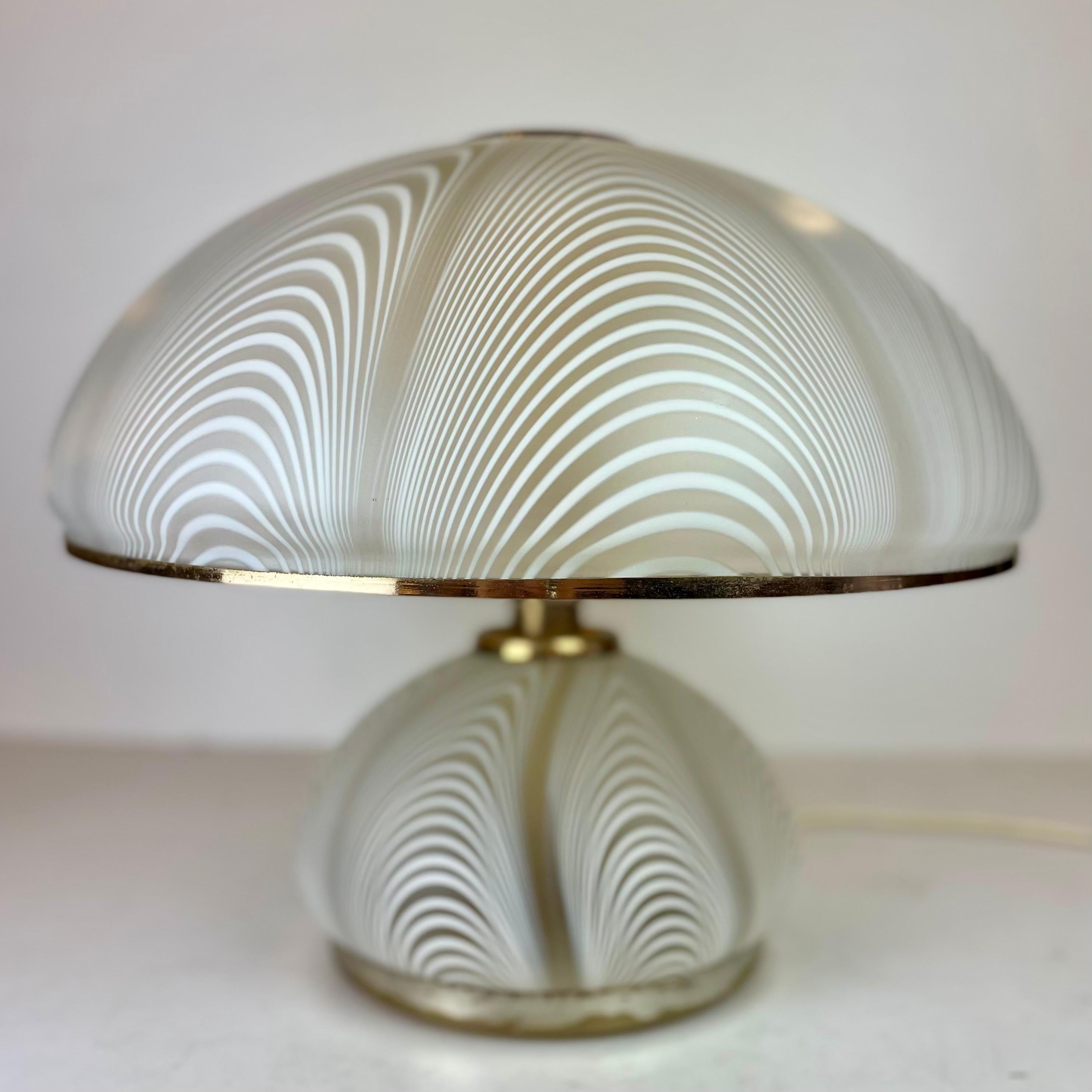 Lampada da tavolo di Murano in stile Venini, anni '80 in vendita 5