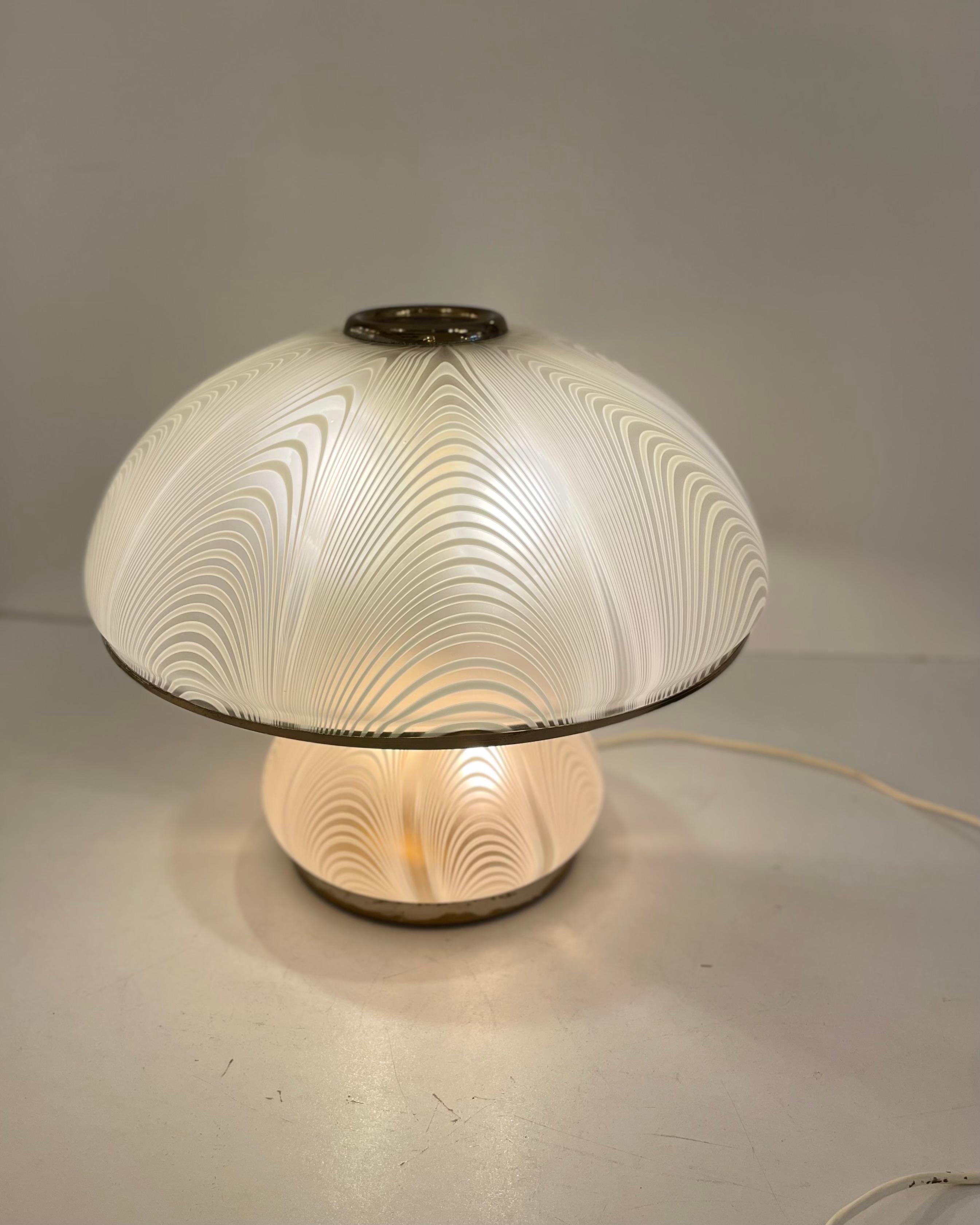 Lampada da tavolo di Murano in stile Venini, anni '80 in vendita 12