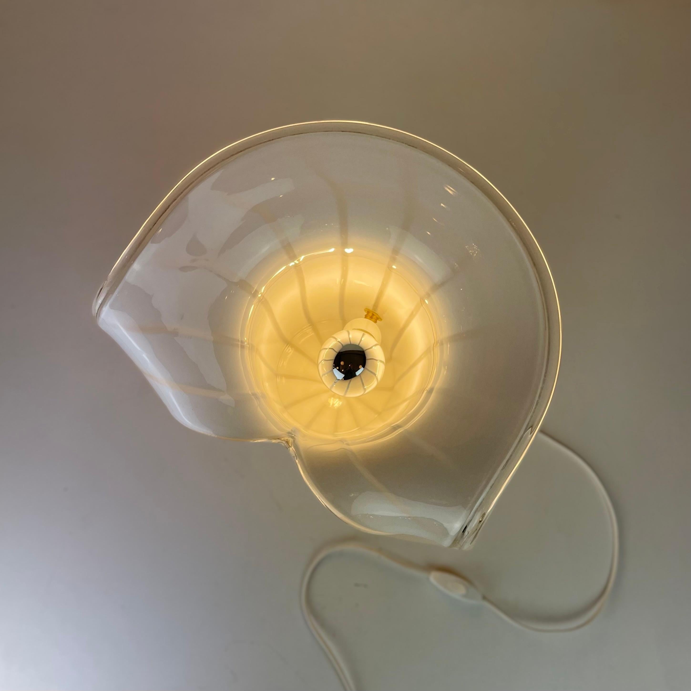 Murano Table Lamp in the style of Vistosi, 1970s In Good Condition For Sale In Brussel, BE