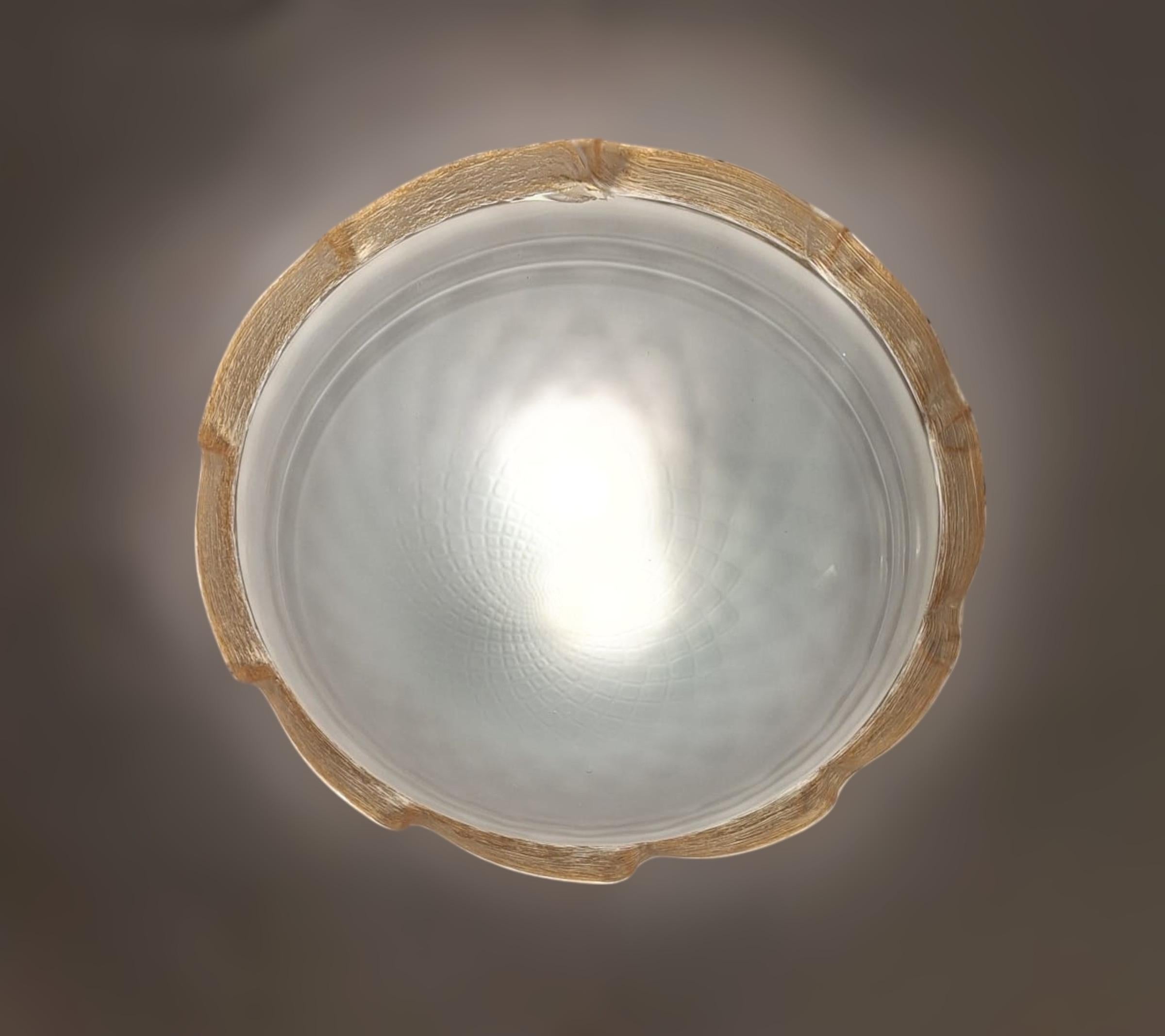 20ième siècle Murano Textured Flush Mount / Sconce en vente