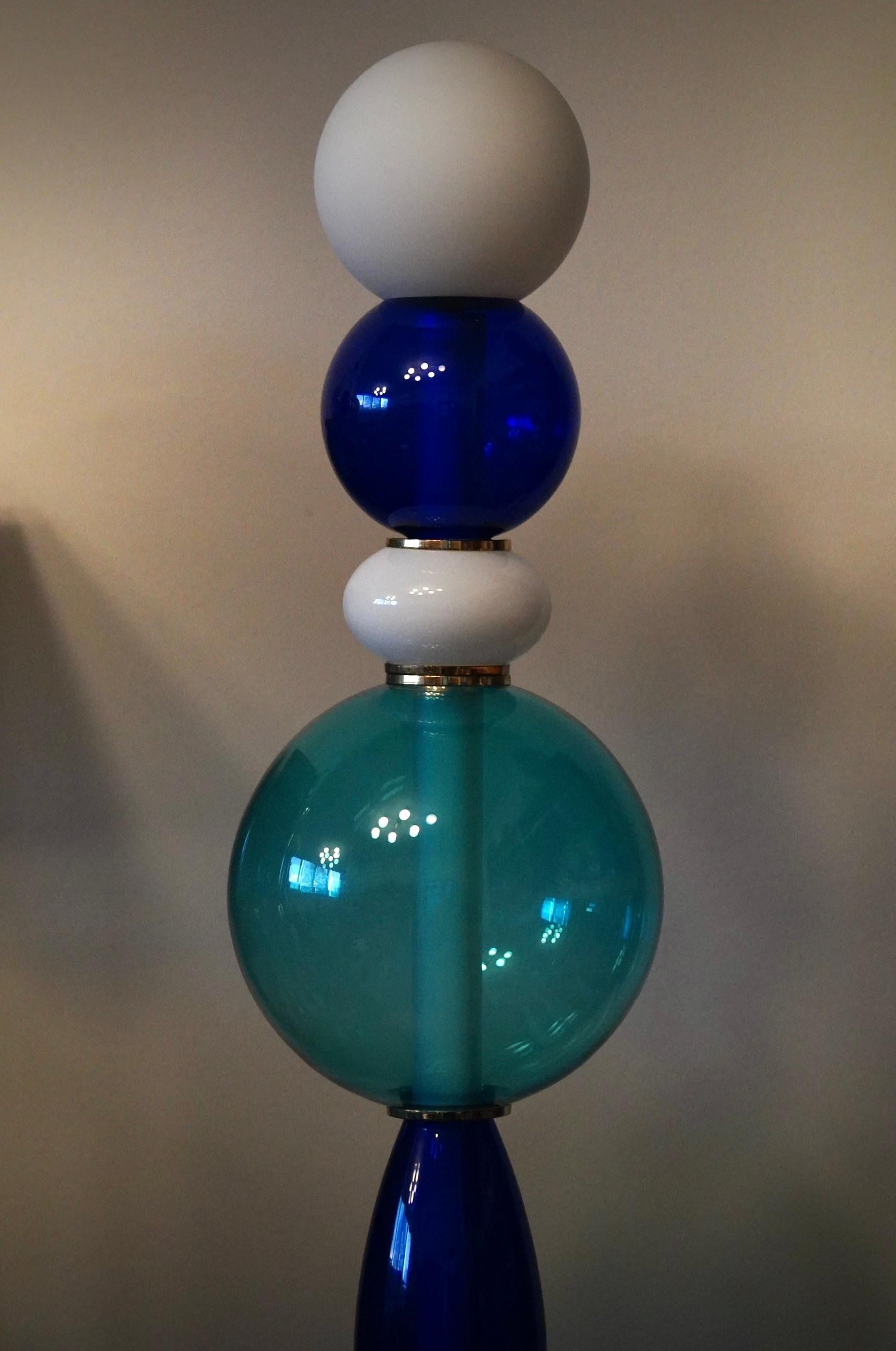 Mid-Century moderno Lampada da terra in vetro di Murano Part One e ottone, 2020 in vendita