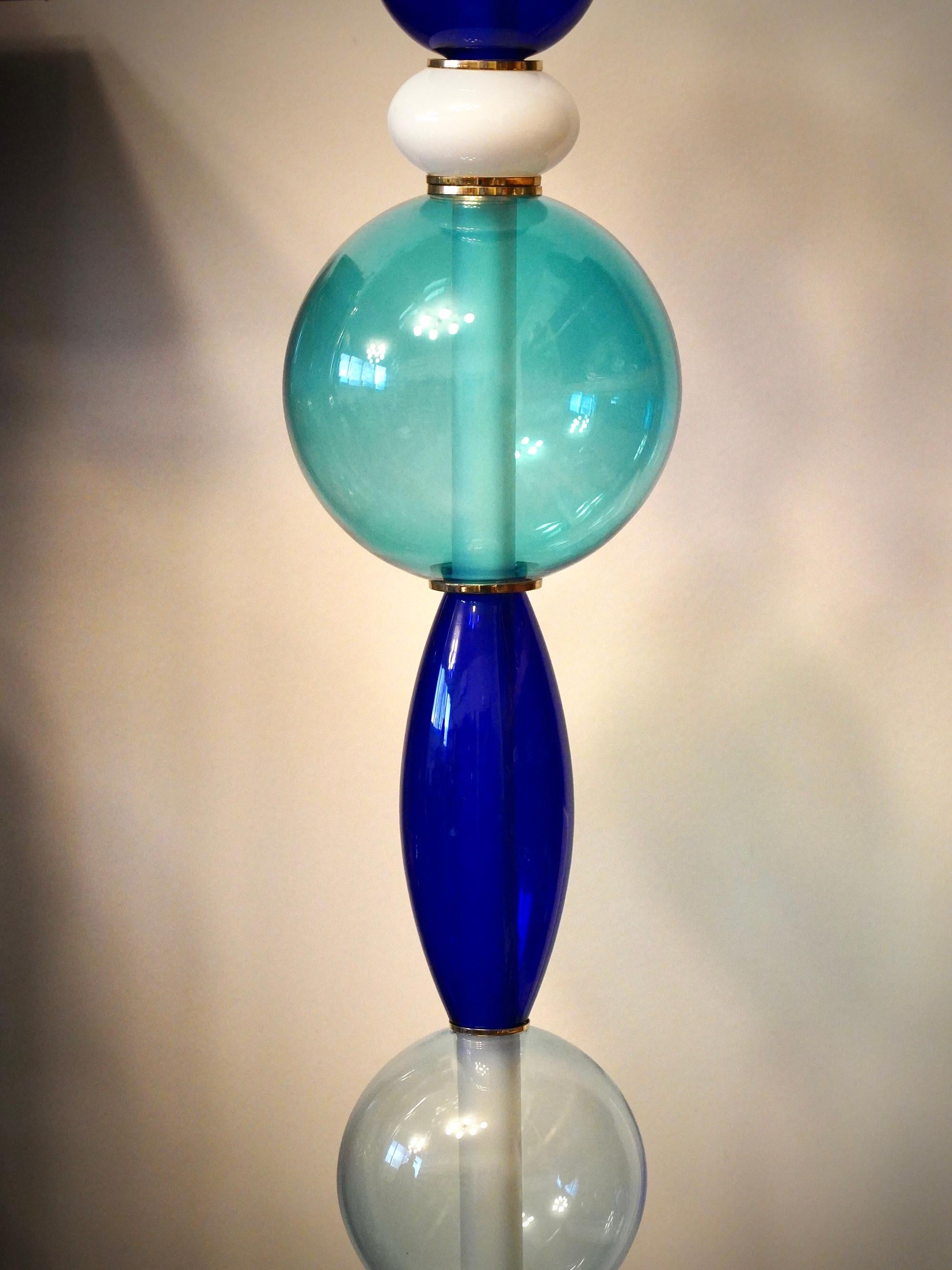 Lampada da terra in vetro di Murano Part One e ottone, 2020 in vendita 1