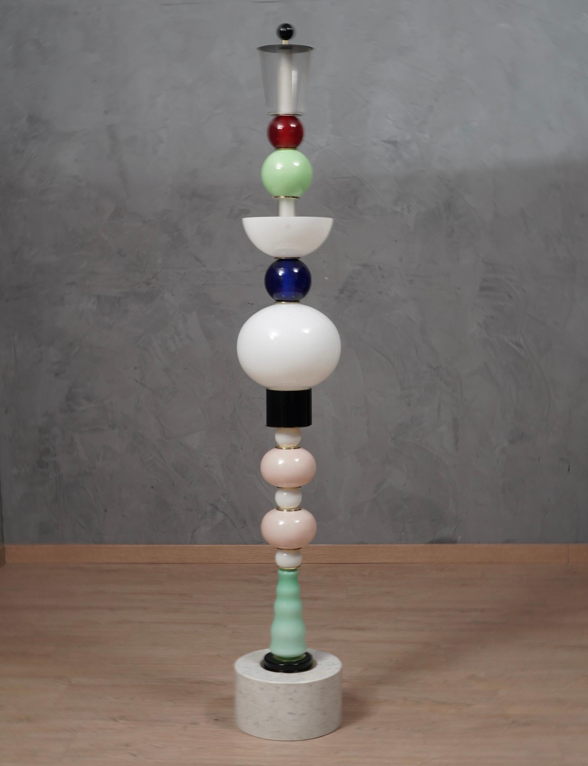 parts of a floor lamp