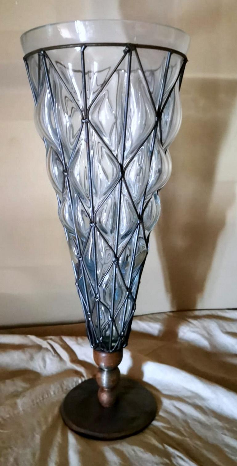 Vase aus Muranoglas mit durchsichtigem Muranoglas in Metallkäfig (Art déco)