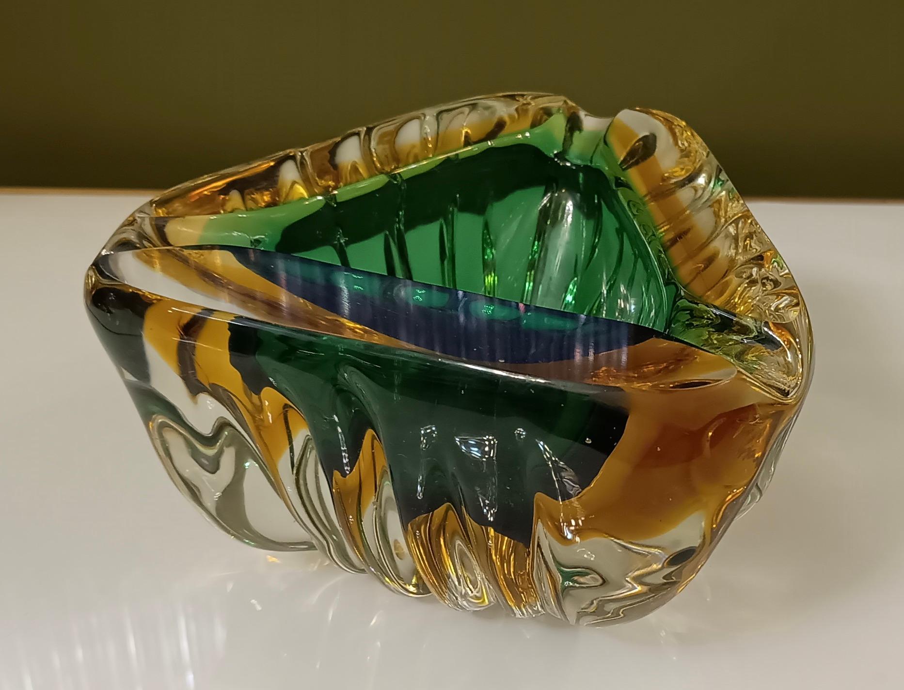Murano Triangular Green and Yellow Glass Ashtray, 1960 In Good Condition For Sale In Rome, IT