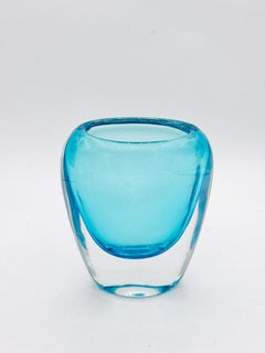 Vase en verre d'art soufflé bleu turquoise et transparent de Murano, Italie moderne du milieu du siècle dernier