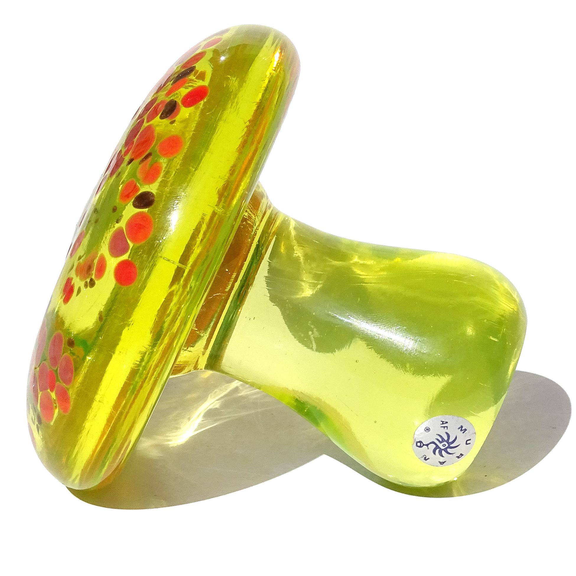 Murano Uran Glow Pilz Fliegenpilz Italienische Kunst Glas Briefbeschwerer Skulptur im Angebot 3