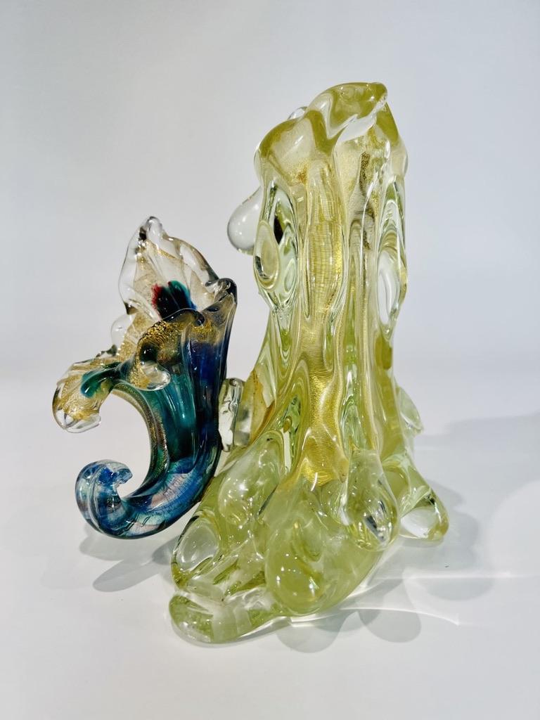 Appliqué Vase de Murano par Archimede Seguso circa 1950 avec corne d'abondance. en vente