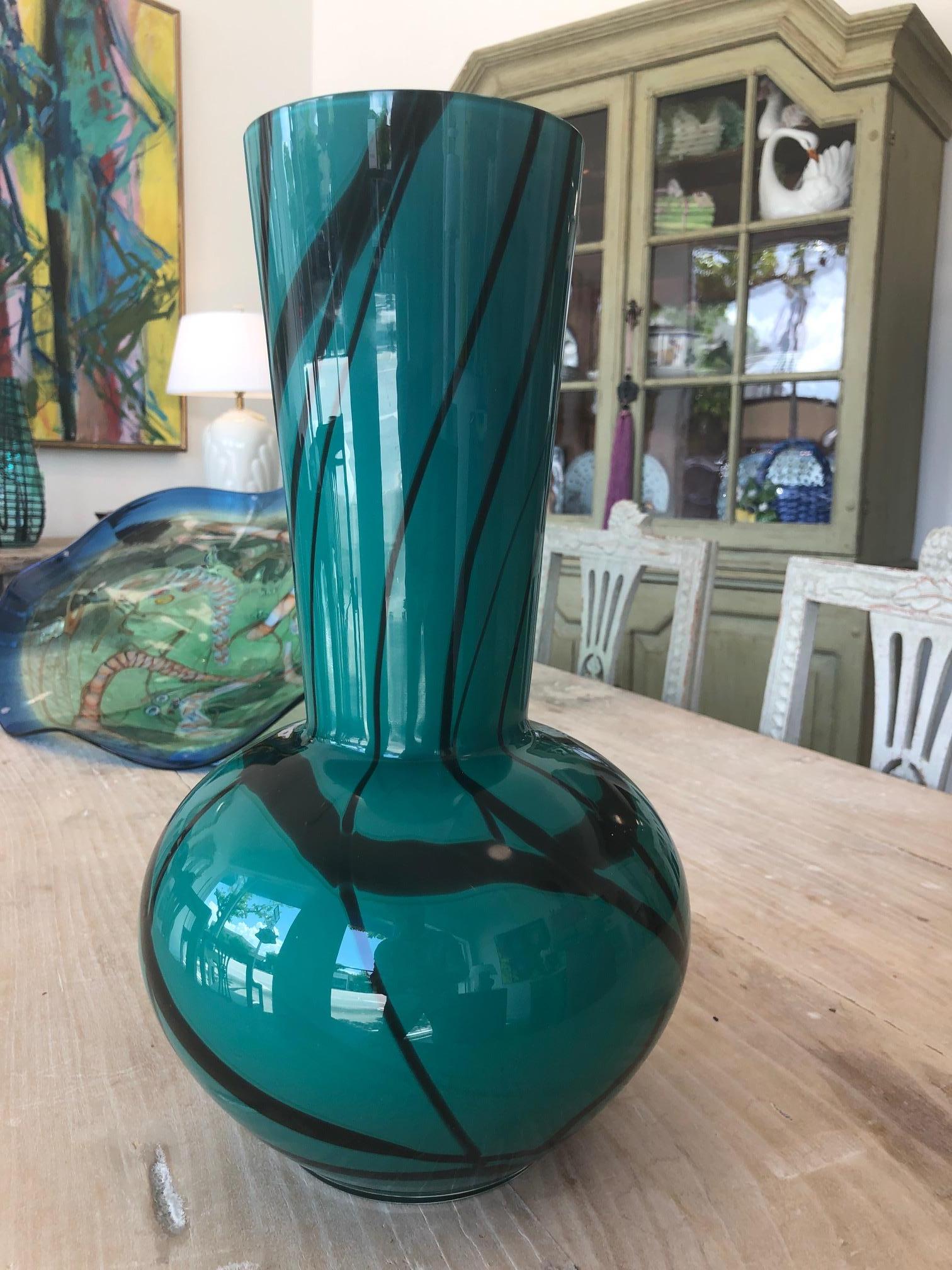 Mid Century Murano Vase by Salviati. 1960s In Good Condition For Sale In West Palm Beach, FL