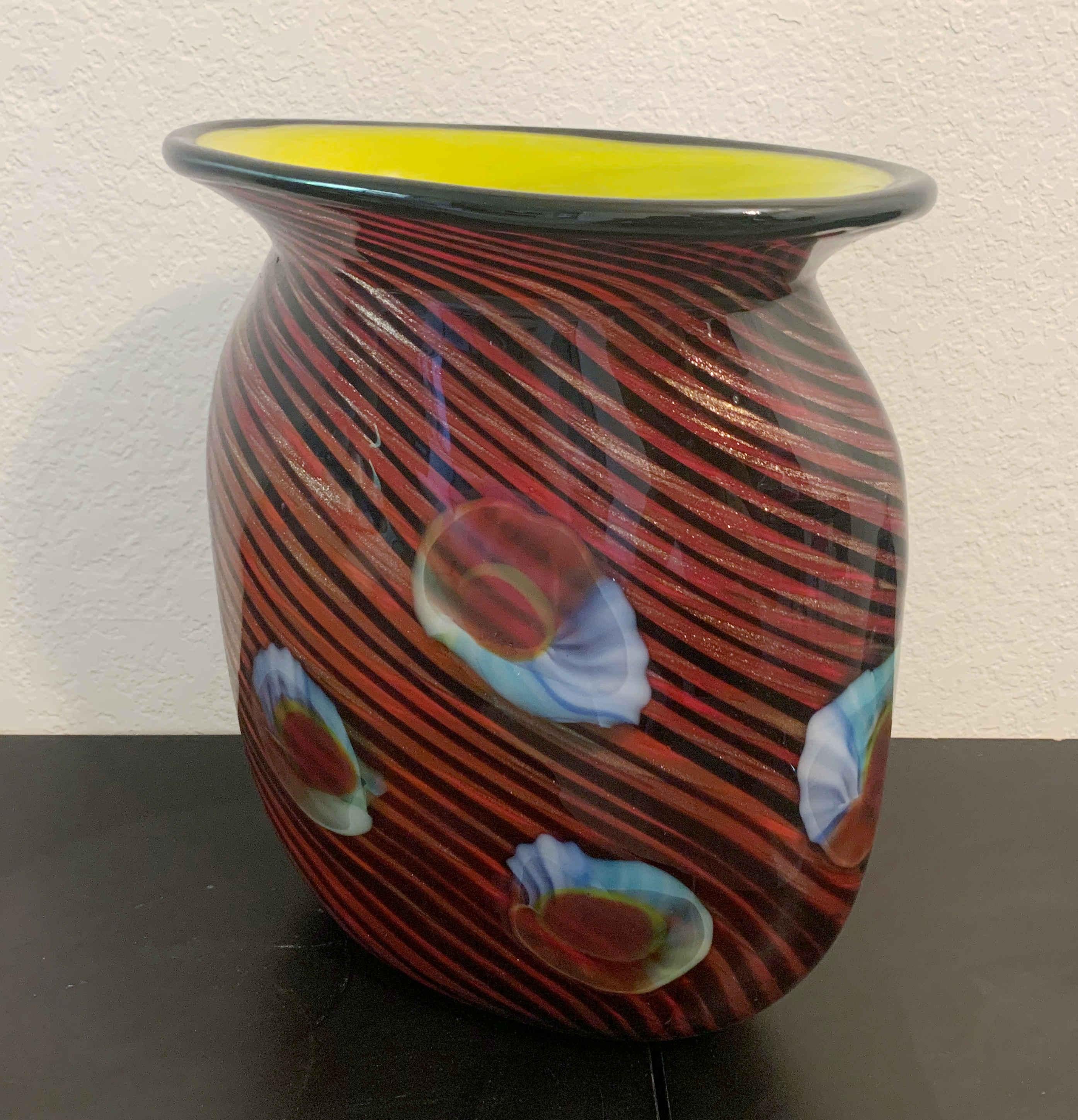 Murano Vase In Good Condition For Sale In Los Angeles, CA