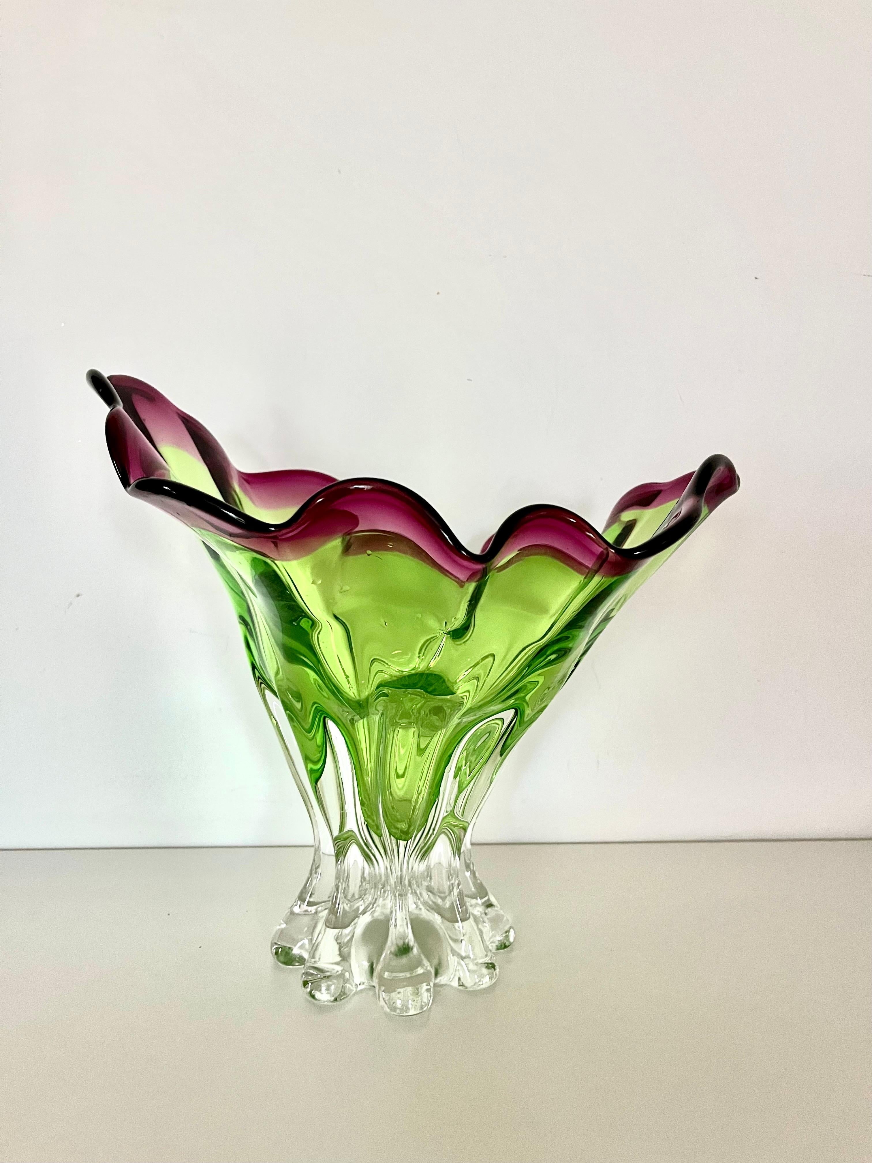 Murano Vase Green and Red 1960s  In Good Condition In Foggia, FG