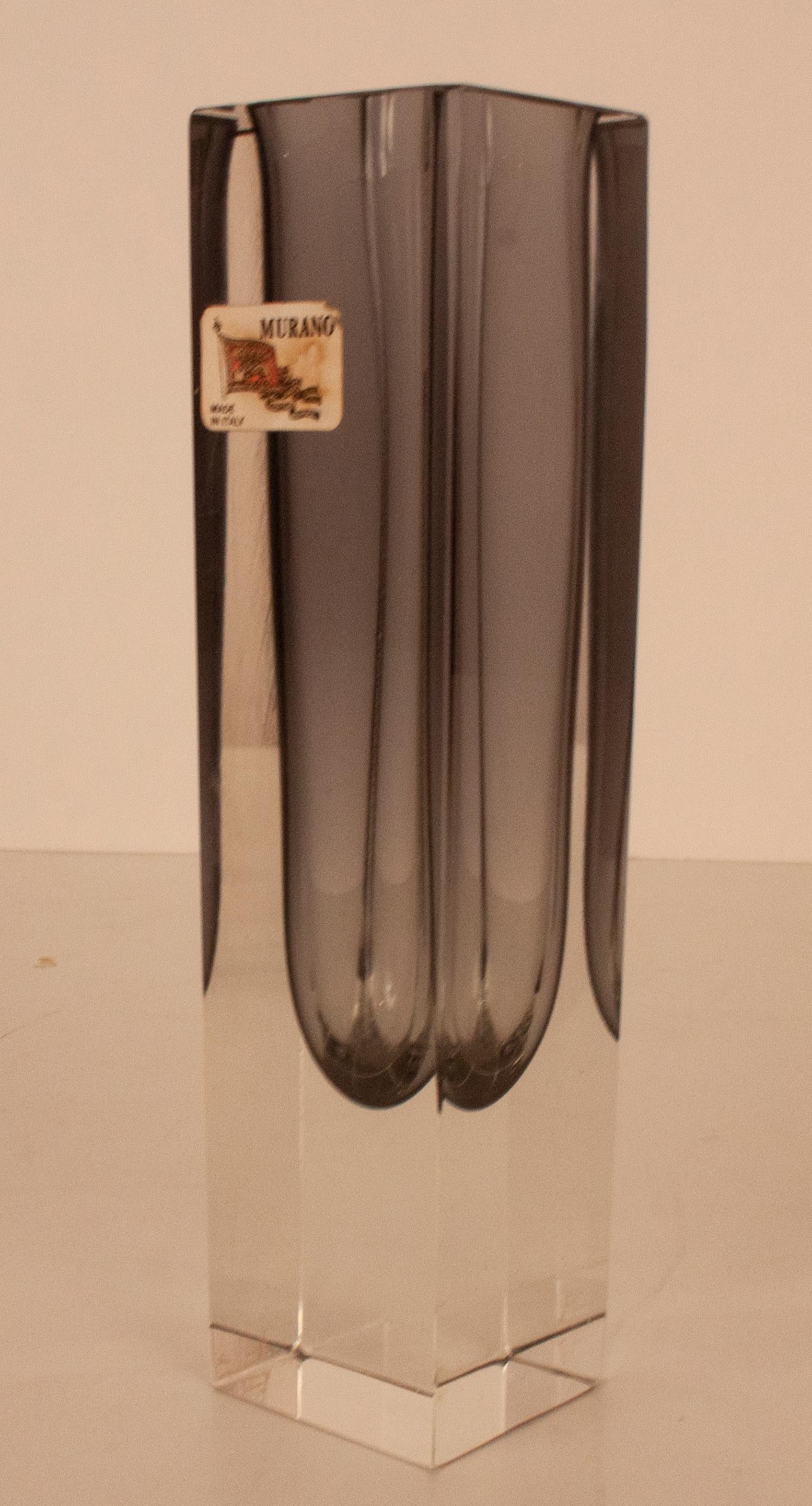 Mid-Century Modern Vase de Murano en verre d'art soufflé à la bouche transparent et gris en vente