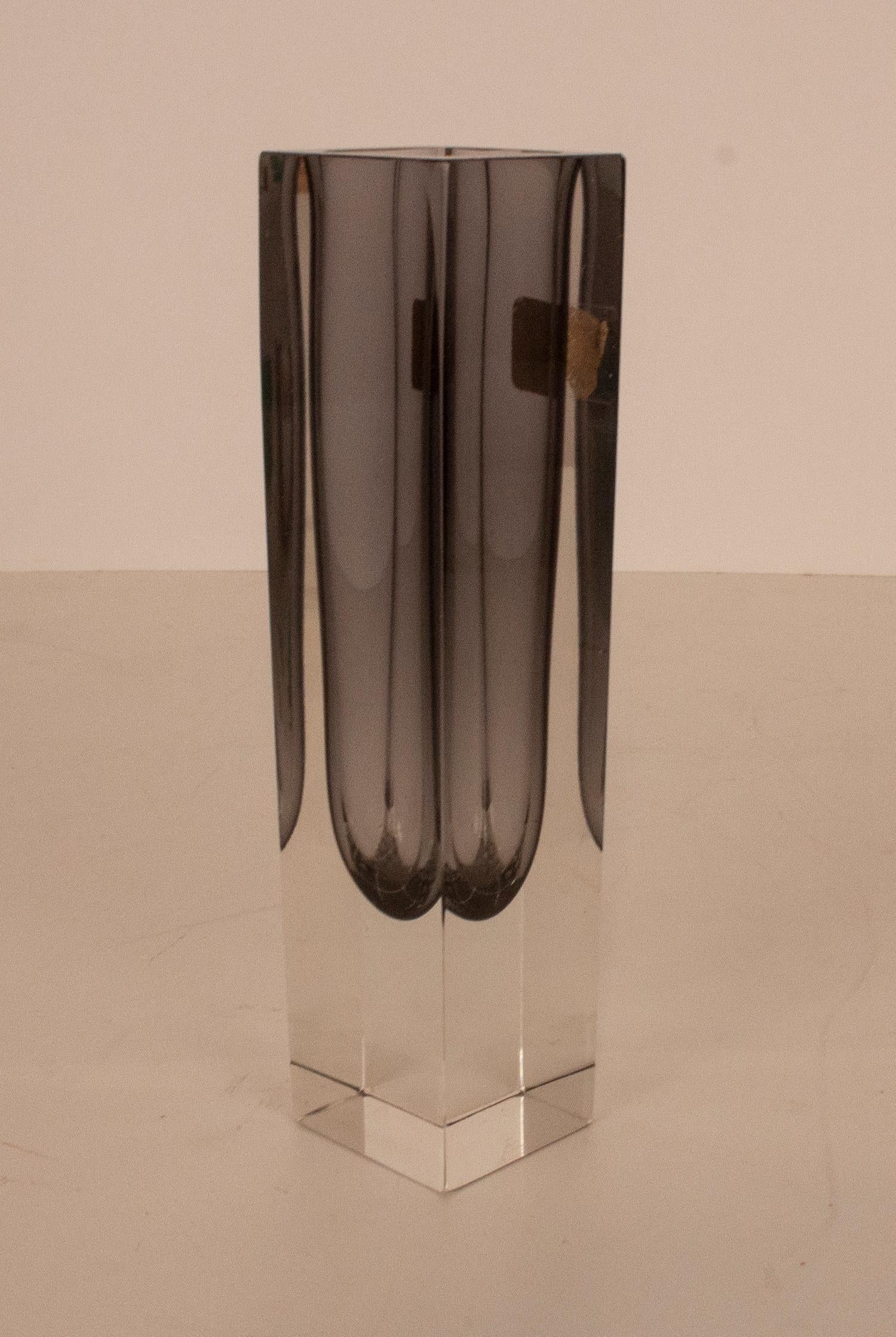 Murano Vase in Clear and Gray Mouth Blown Art Glass In Good Condition For Sale In Barcelona, Cataluna