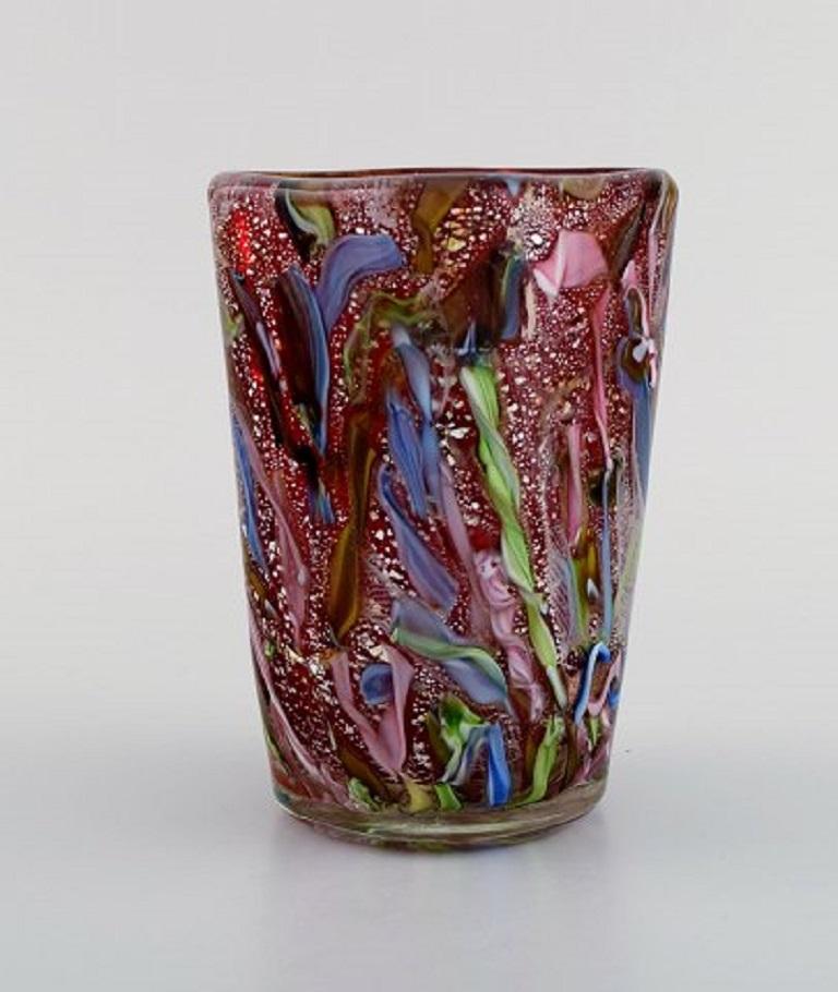 Murano vase in polychrome mouth-blown art glass. Italian design, 1960s-1970s.
Measures: 13.5 x 8 cm.
In excellent condition.