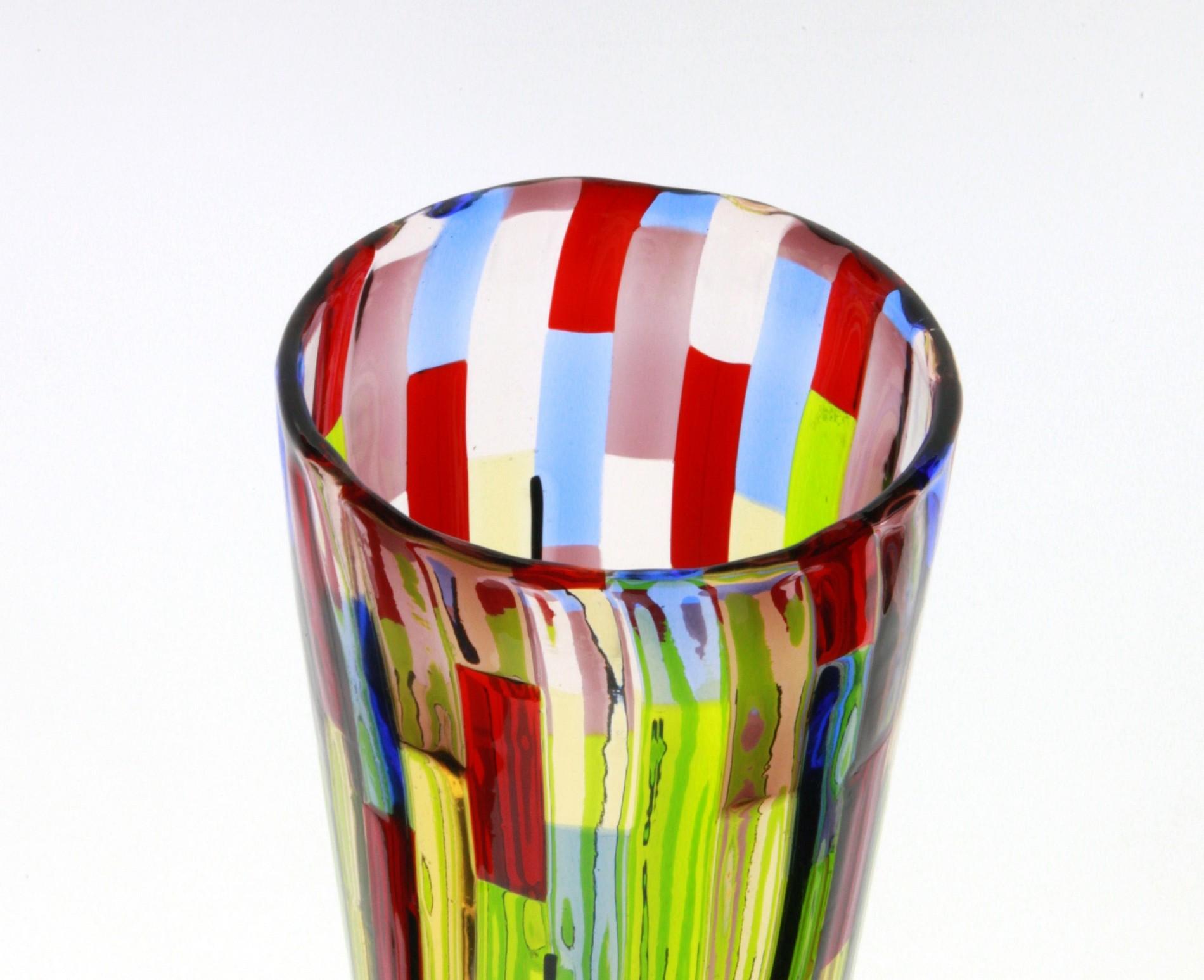 Italiano Vaso di Murano capolavoro, campo fiorito con papaveri e lavanda, firmato in vendita