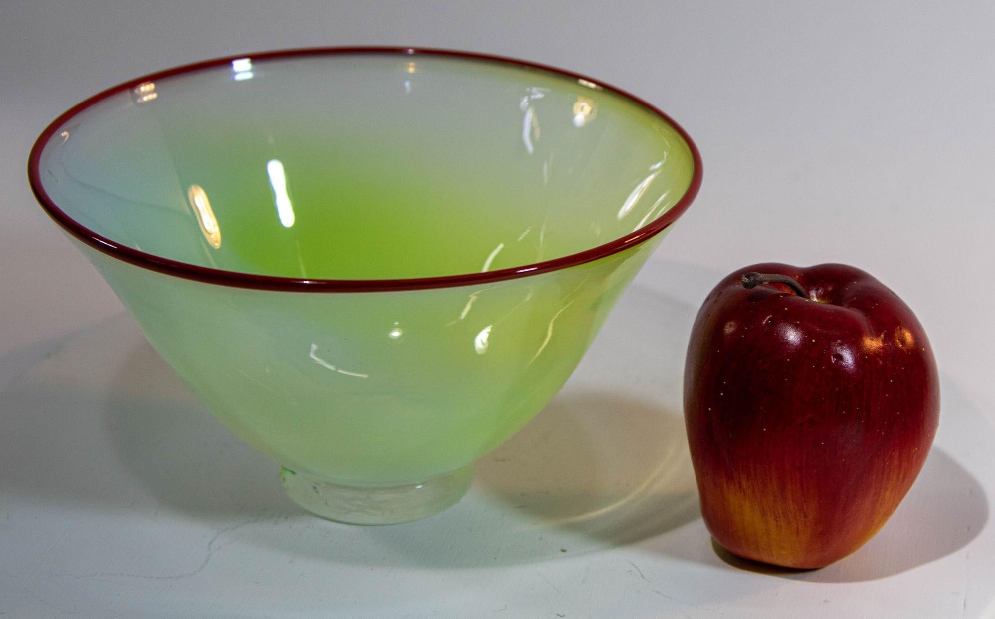 Ciotola con piede di giada in vetro artistico veneziano di Murano in vendita 7