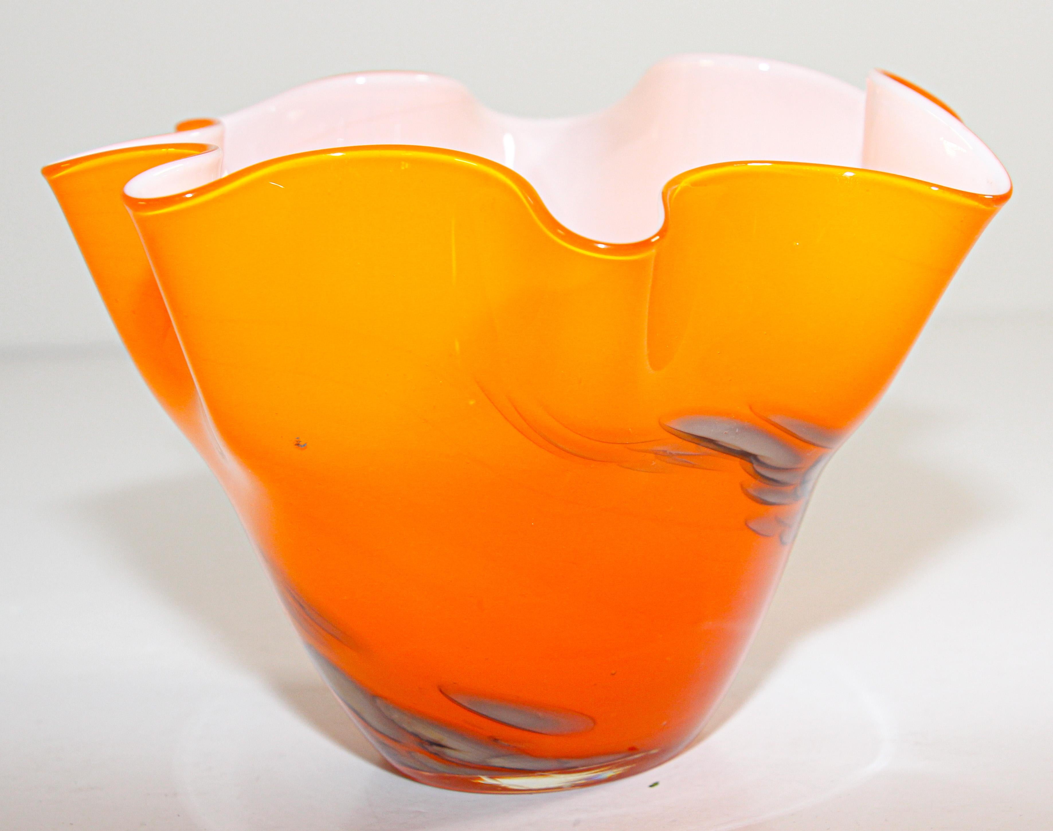 Murano Venetian Fulvio Bianconi Vase Orange Freeform Handkerchief For Sale 5