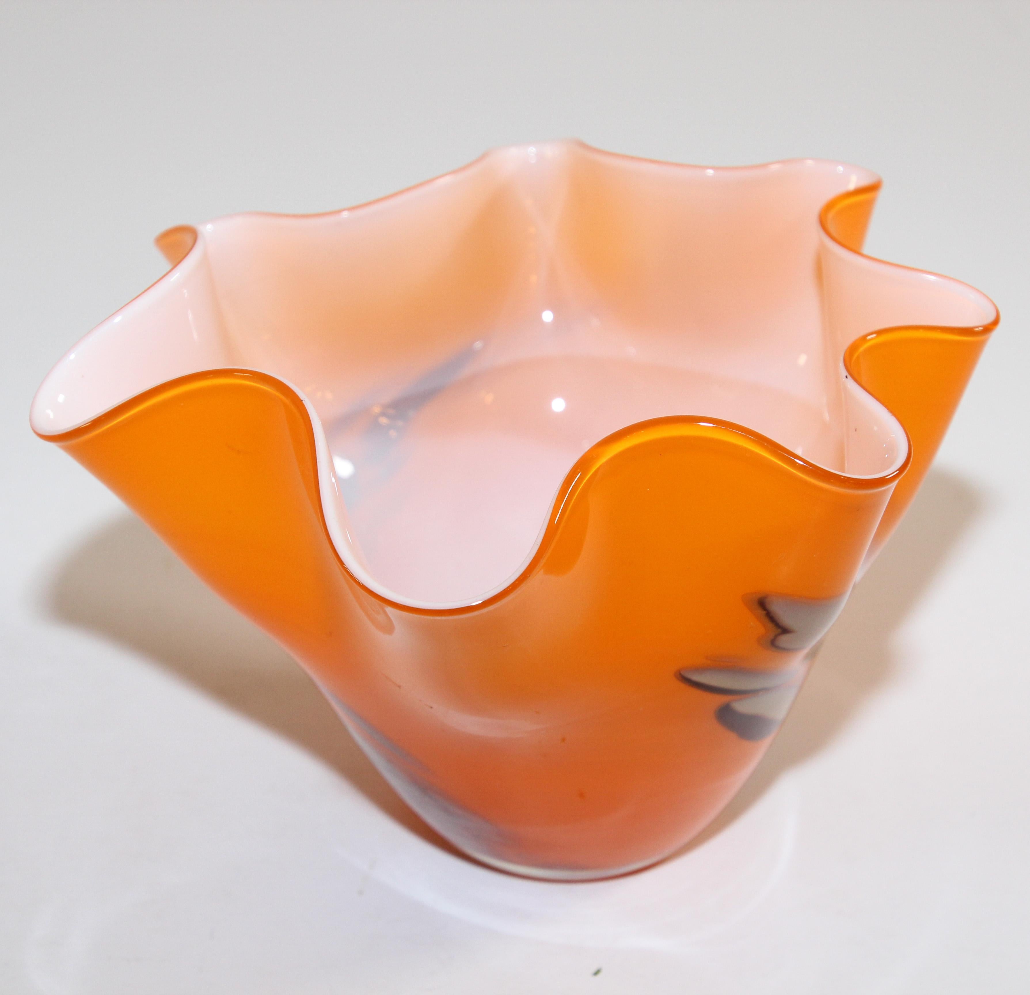 20th Century Murano Venetian Fulvio Bianconi Vase Orange Freeform Handkerchief For Sale