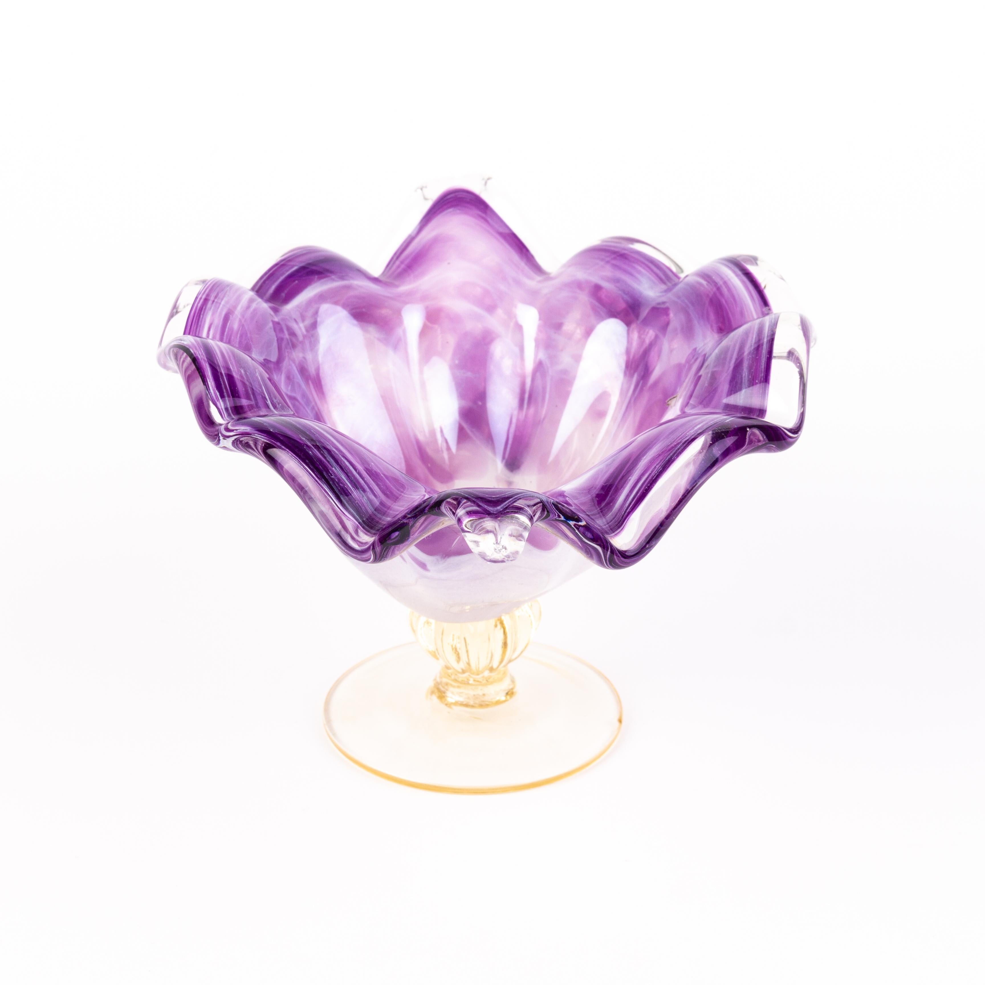 Murano Venetian Glass Centrepiece Bowl 
Good condition
Free international shipping.