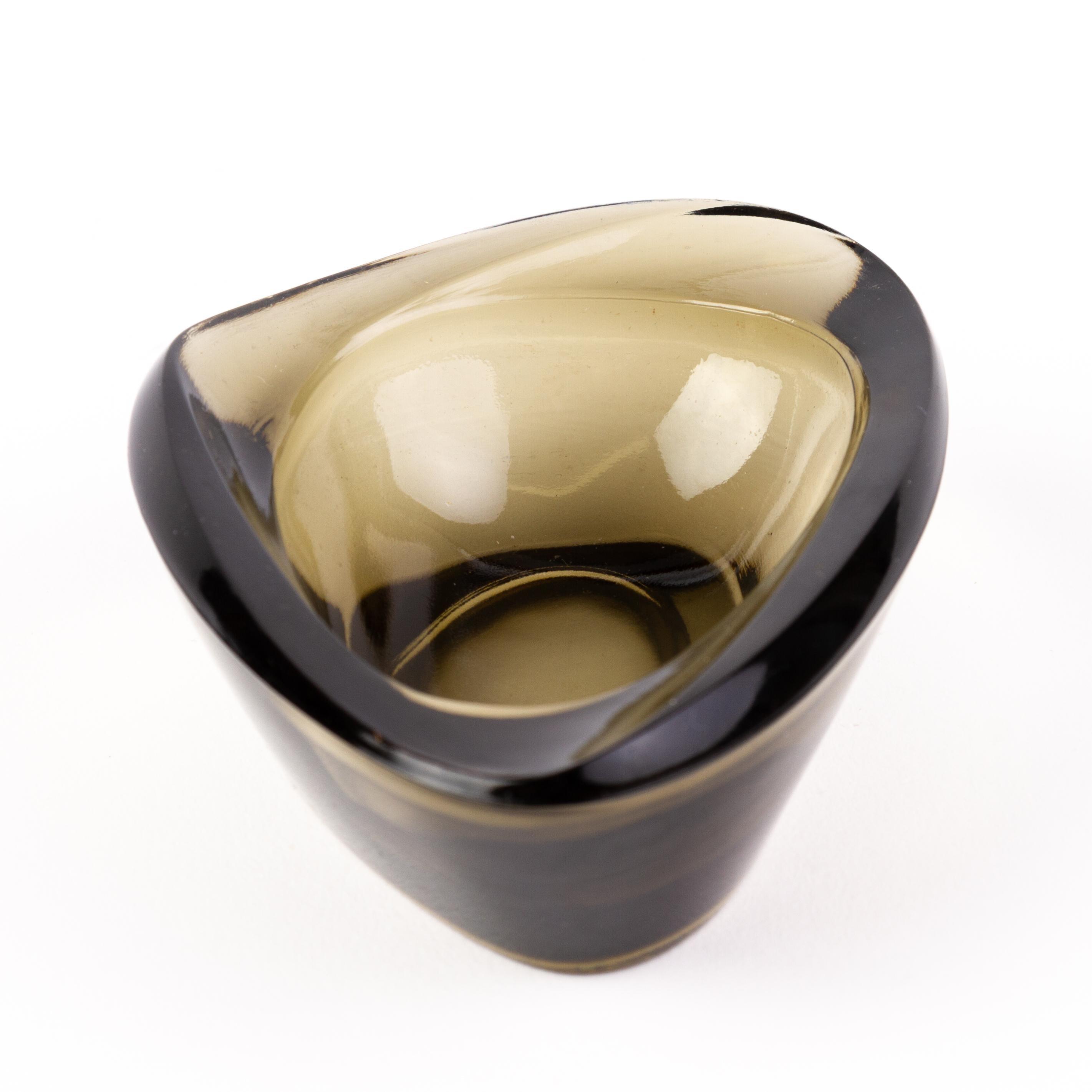 Murano Venetian Glass Sommerso Ashtray Bowl 
Good condition
Free international shipping.