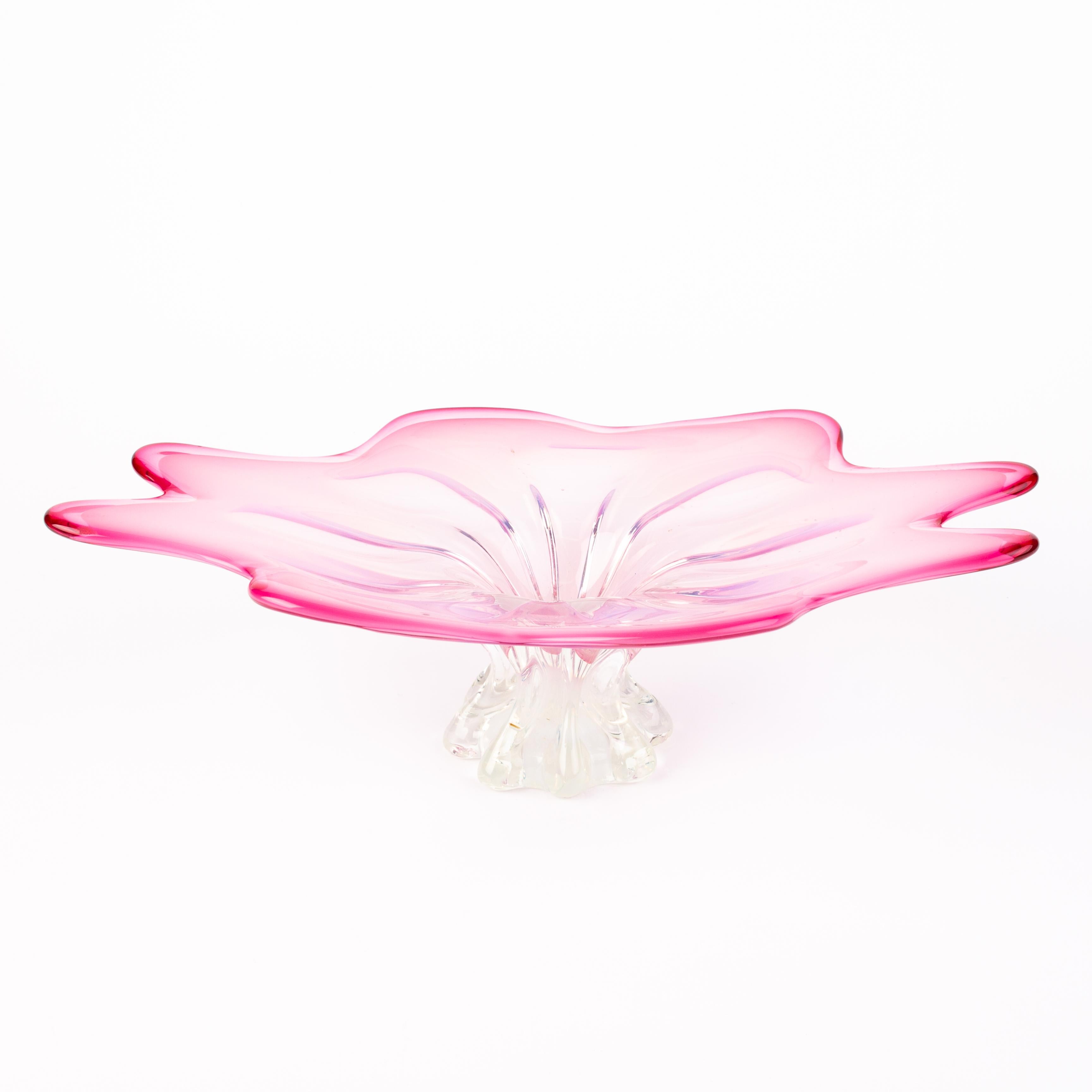 Murano Venetian Glass Sommerso Centrepiece Opalescent Bowl  In Good Condition In Nottingham, GB