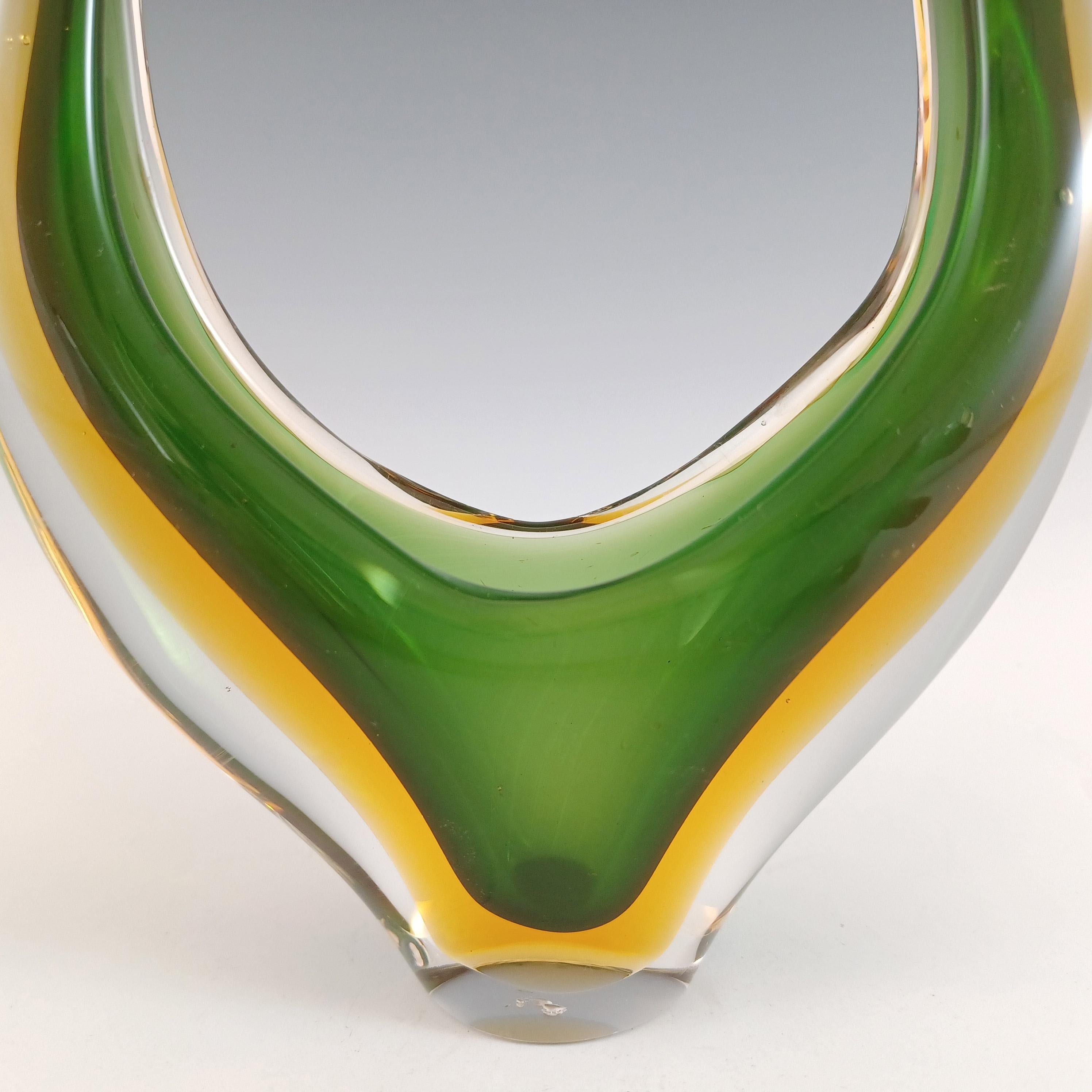 Murano / Venetian Grün & Bernstein Sommerso-Glas-Korbvase in Grün (Moderne der Mitte des Jahrhunderts) im Angebot