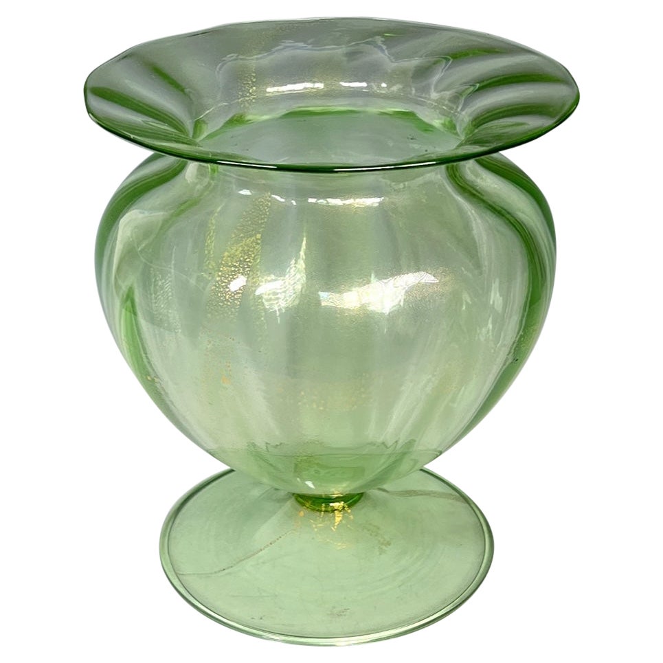 Murano Venetian Hand Blown Green & Gold Vase Centerpiece Salviati