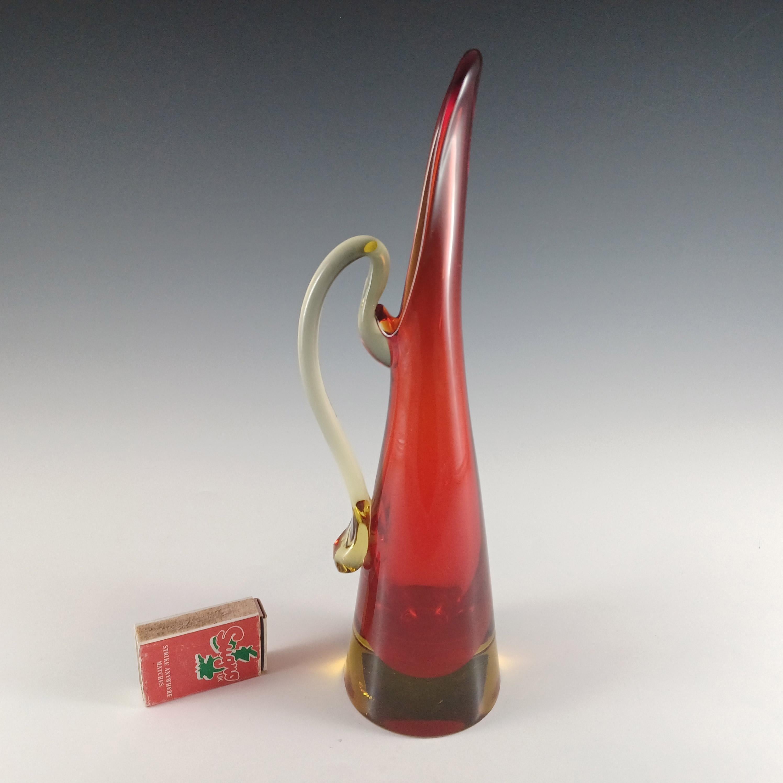 Jarra / Jarrón de cristal Murano Glass Sommerso rojo y ámbar veneciano en venta 1
