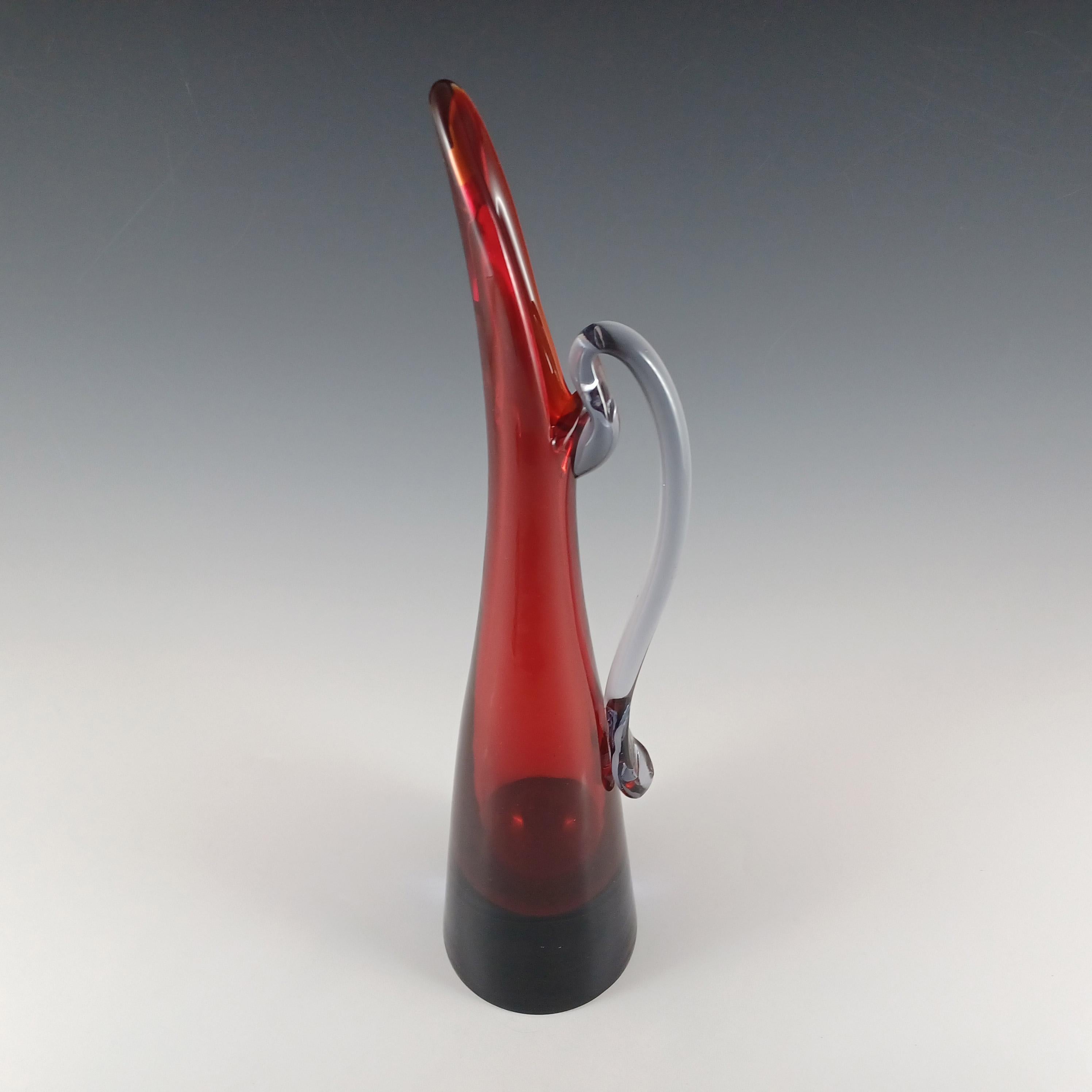 Mid-Century moderno Brocca / Vaso in vetro di Murano Glass Sommerso rosso e blu in vendita