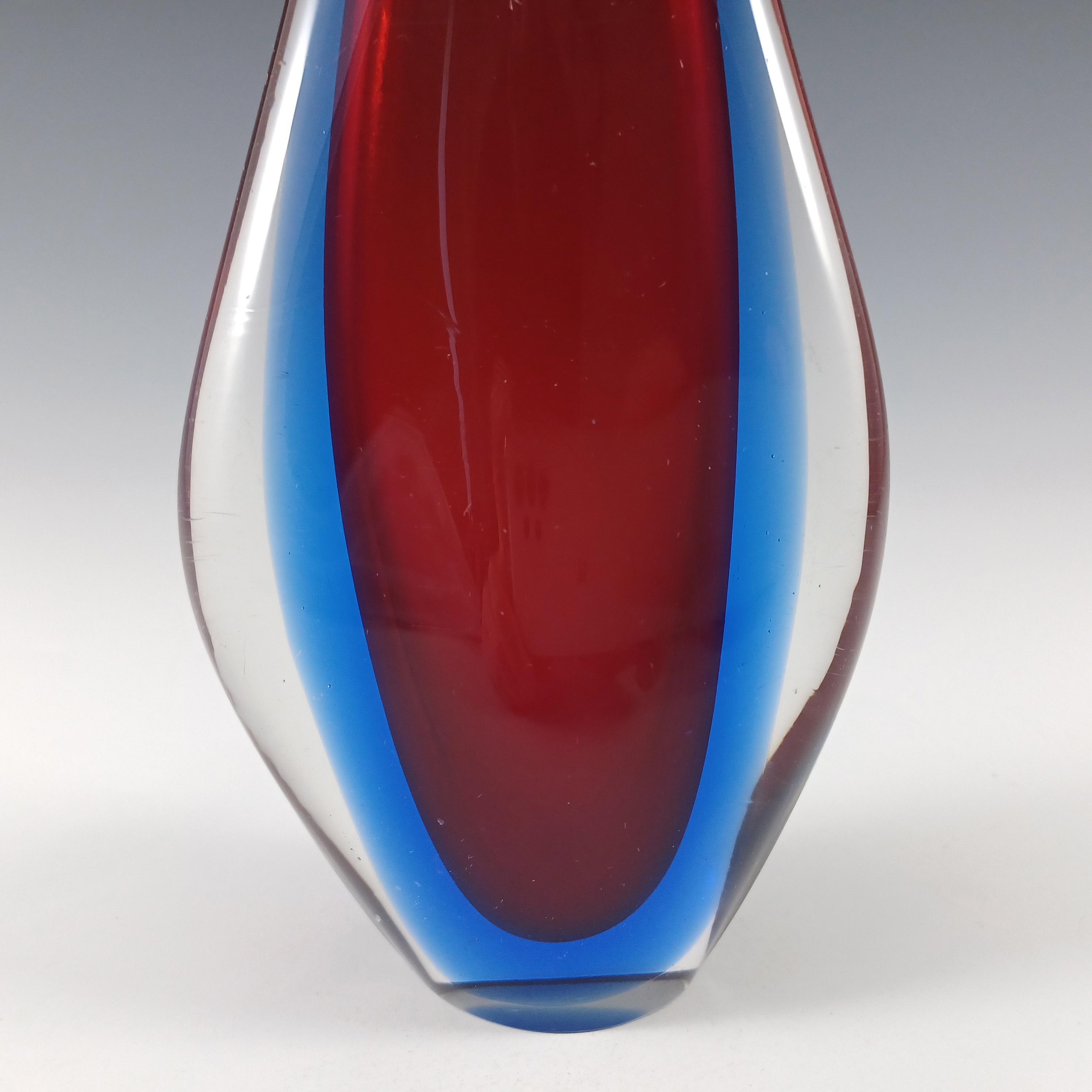 Murano / Venedig Rot & Blau Sommerso Glas Stem Vase (Moderne der Mitte des Jahrhunderts) im Angebot