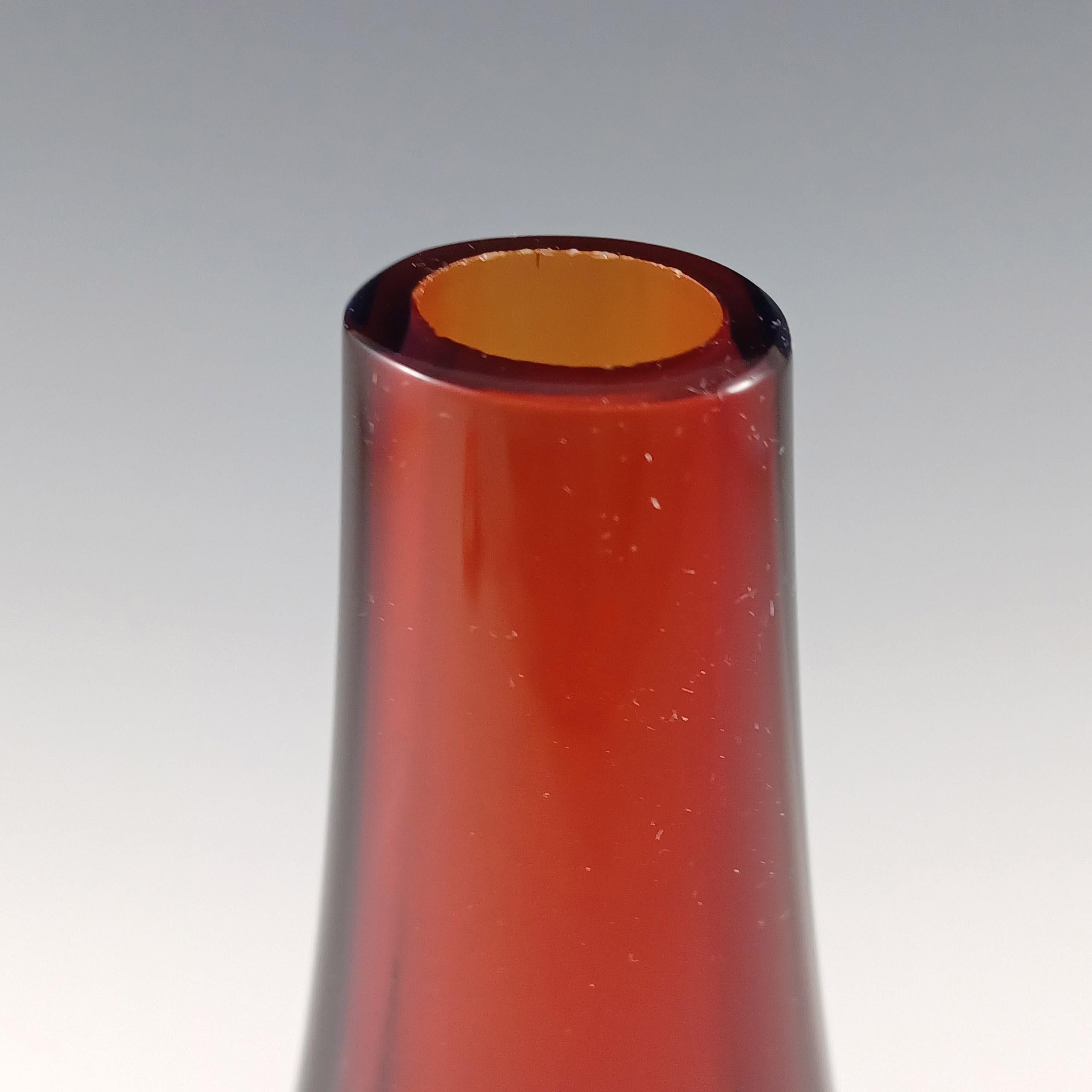 Murano / Venedig Rot & Blau Sommerso Glas Stem Vase (Handgefertigt) im Angebot