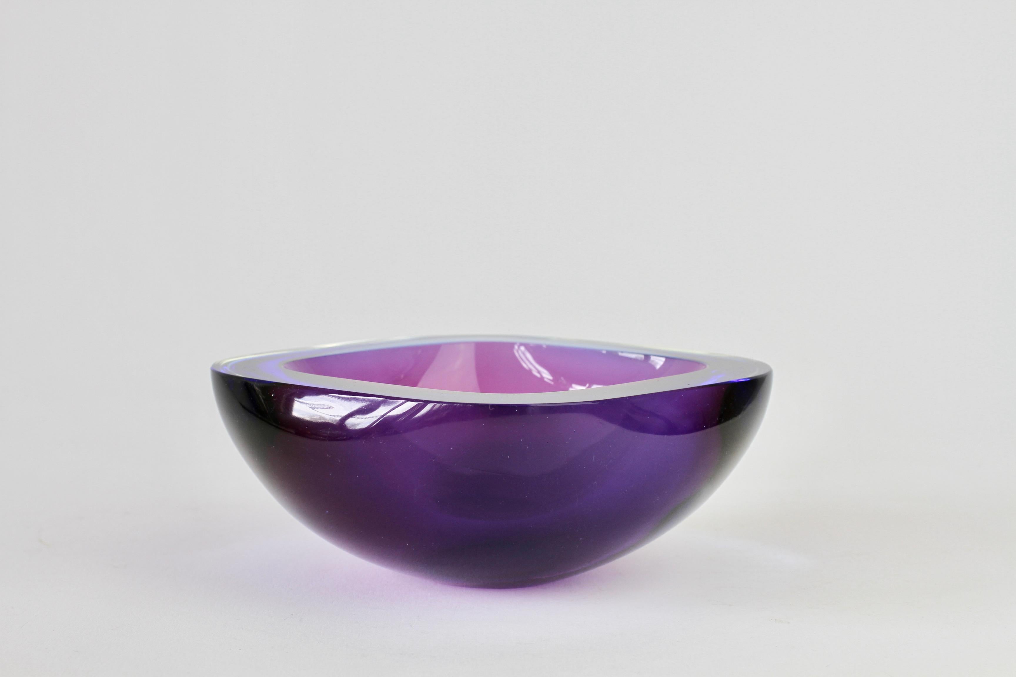 Murano Venetian made Blue & Purple Sommerso Glass Bowl, Dish or Ashtray, c.1965 10