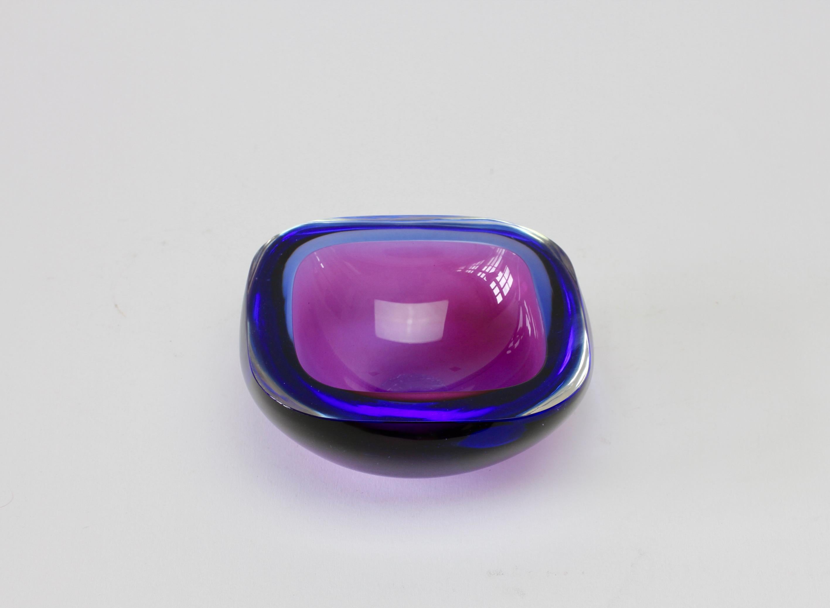 Murano Venetian made Blue & Purple Sommerso Glass Bowl, Dish or Ashtray, c.1965 2