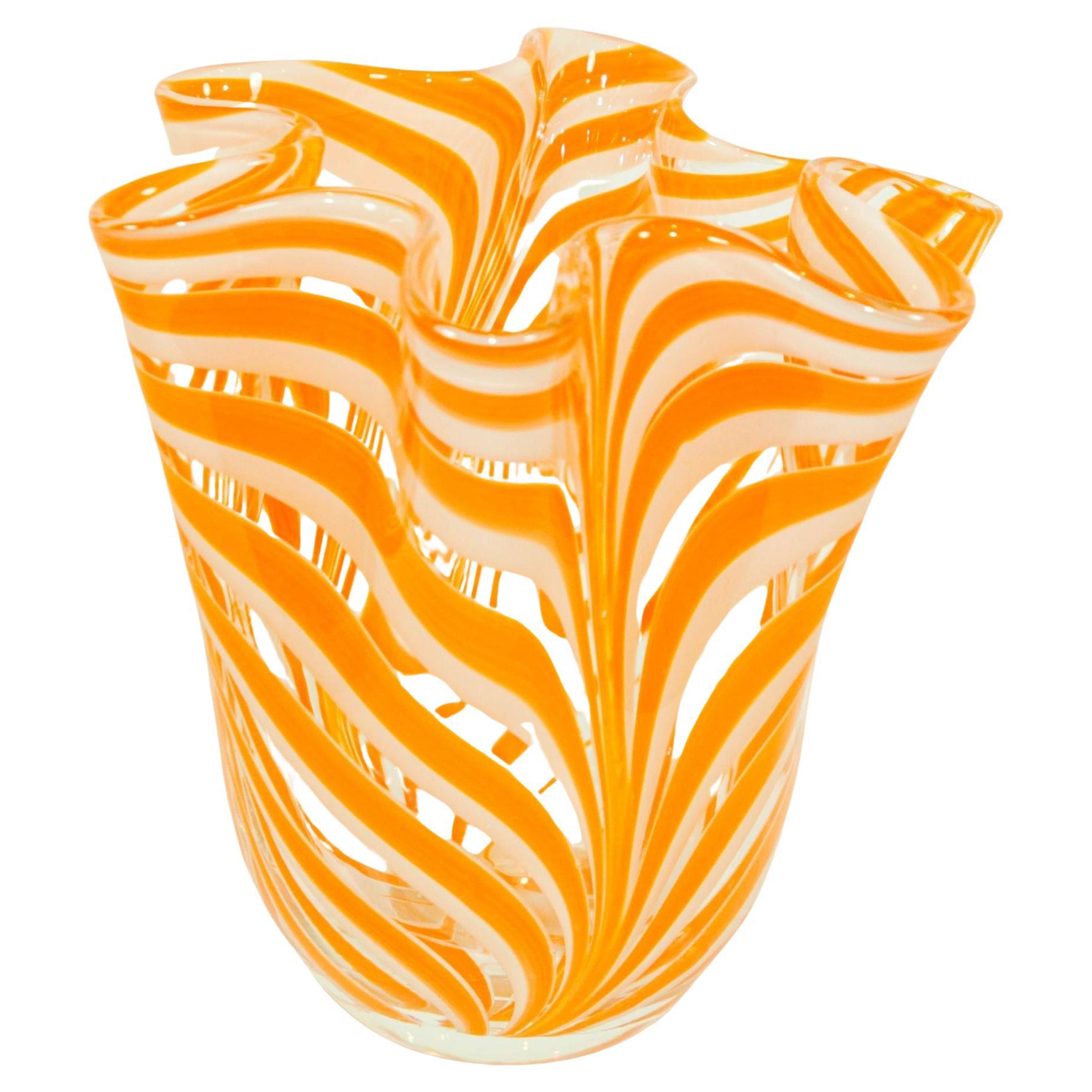 Vaso di Murano arancione a volute libere fazzoletto di terra anni '70