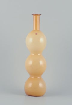 Murano/Venini, Italy. Large hand-blown ochre yellow art glass vase.