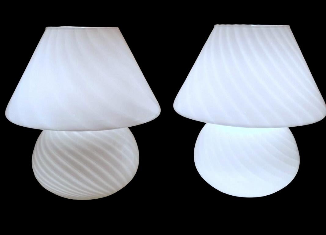 Modern Murano Venini Style Pair of Mushroom-Shaped Opal Glass Spiral Lamps For Sale