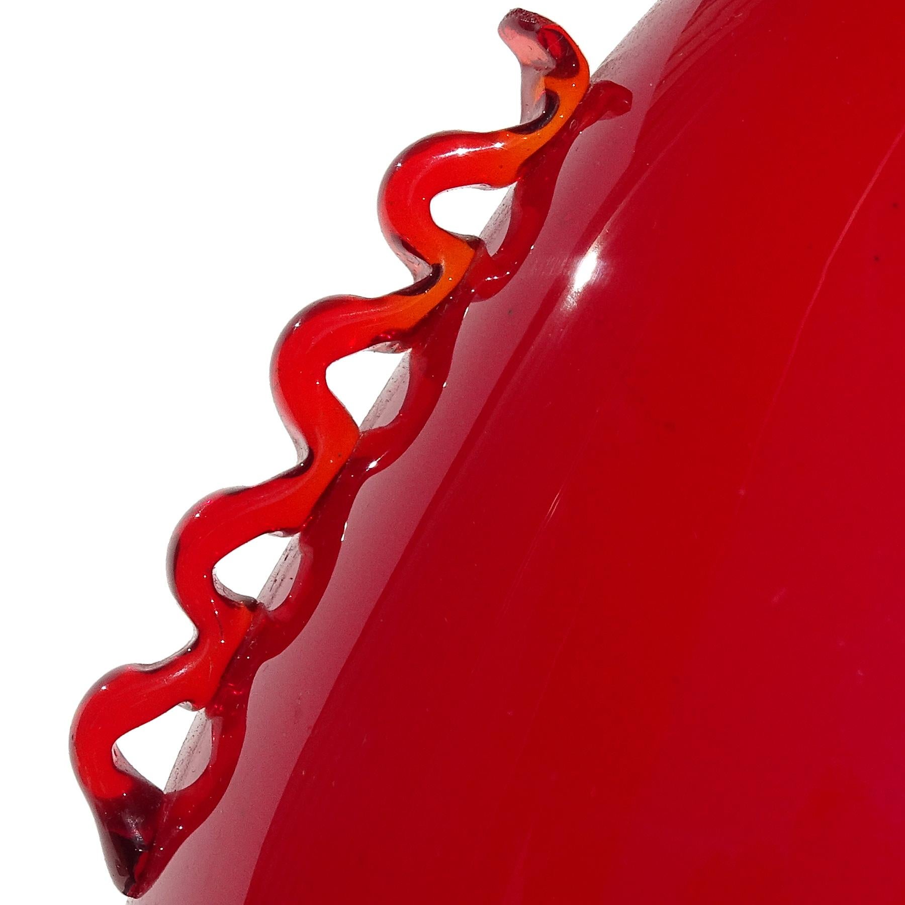 Fait main Vase en verre rouge Art Déco italien de Murano Vetrerie Artistiche Cirillo Maschio des années 1930 en vente