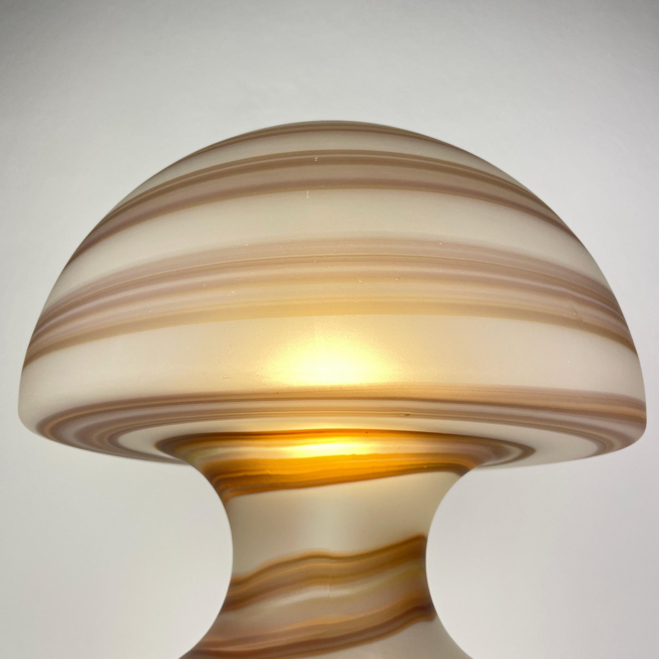 Murano Vetri Swirl Mushroom Table Lamp, Italy, 1970s  3
