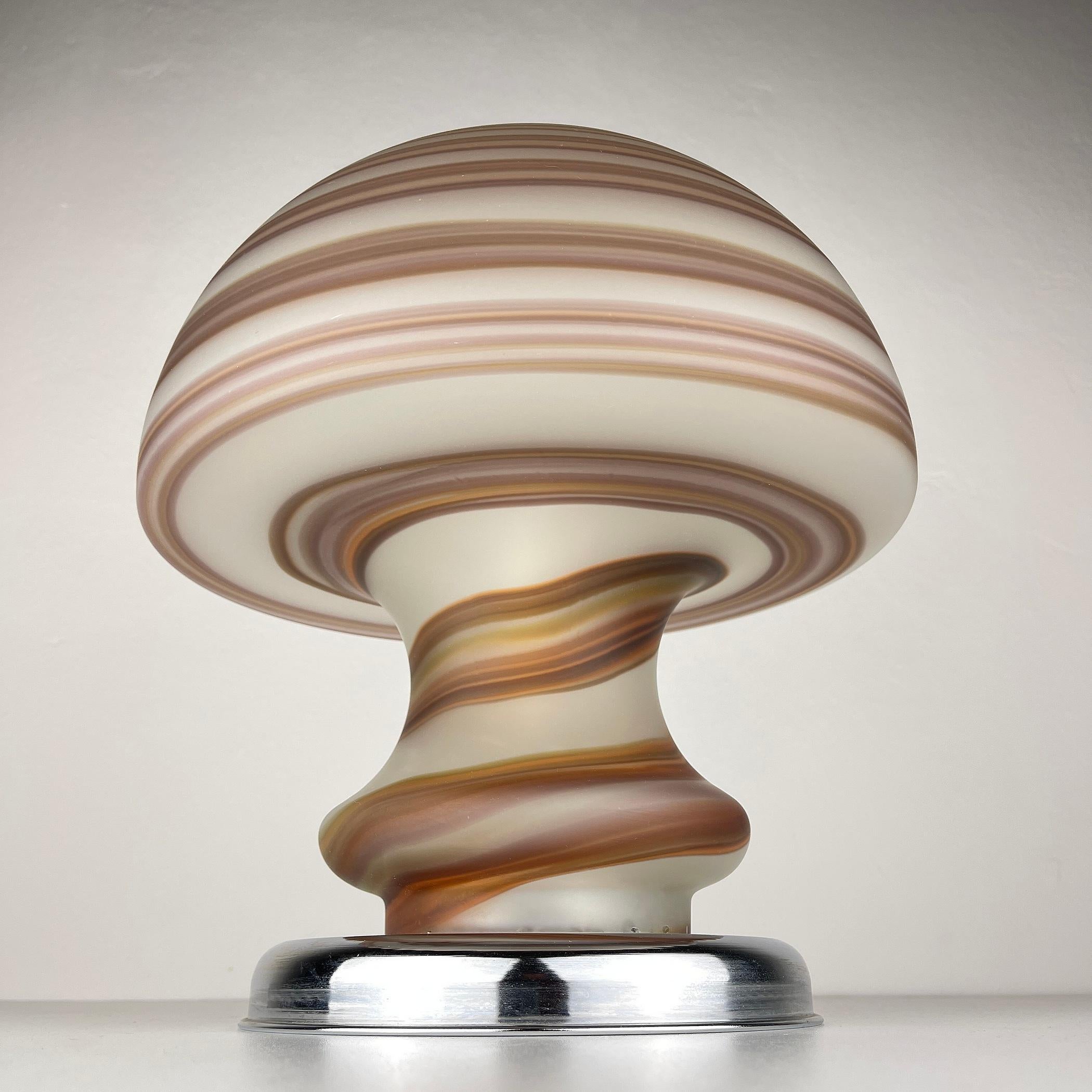 Murano Vetri Swirl Mushroom Table Lamp, Italy, 1970s  7